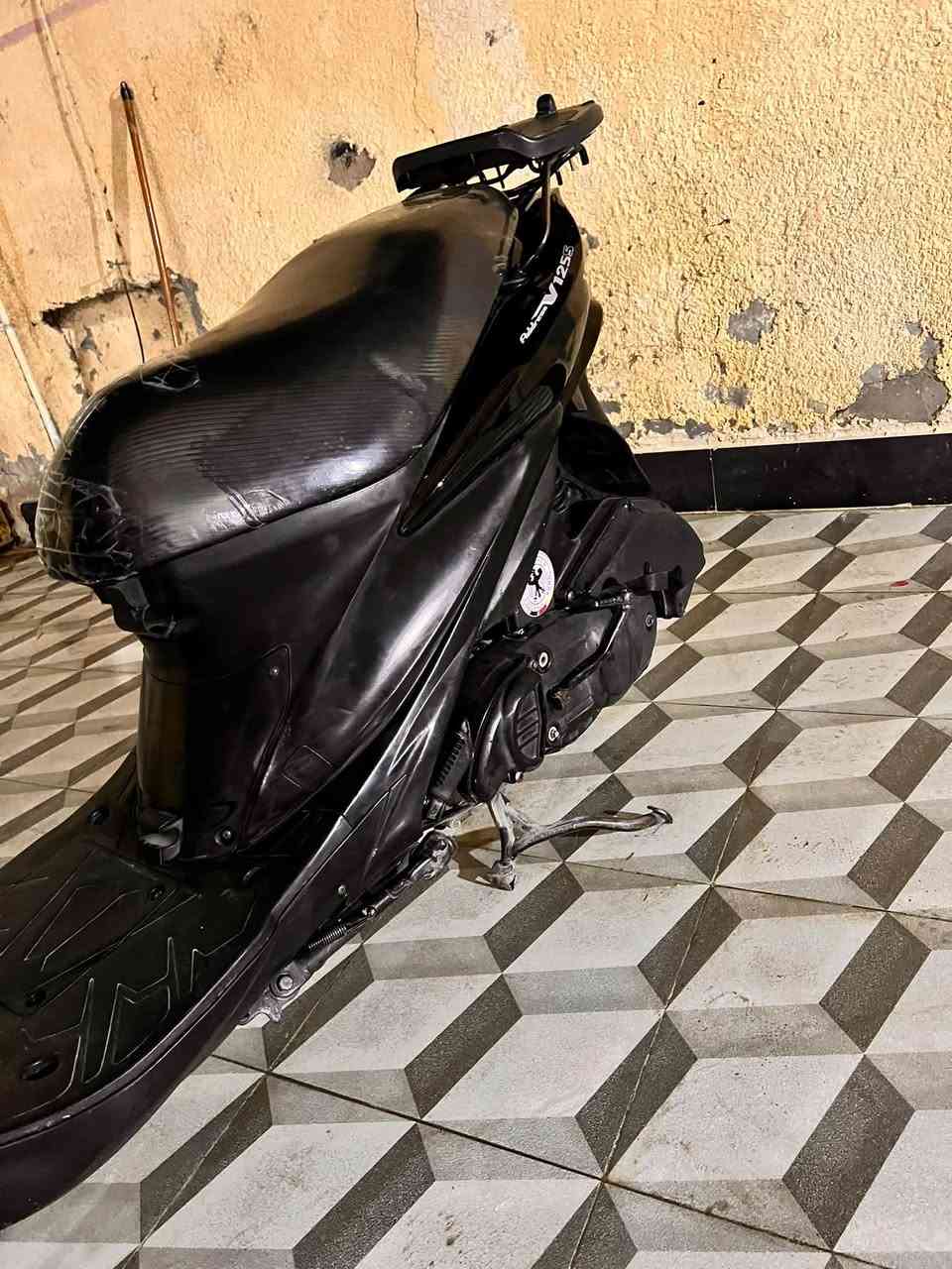 شباب ادرس حديث مفتوحه مره وحده 
شلعه و معدل 🏍🏁
سلف هندر شغال بلاديه 
ضوء امامي/بك لايت شغال بلاديه
سودات سود بلاديه 
كفر اسود جديد تجاري الاصلي 
اشاير يمنه يسري شغالات 
دشبول شغال بلادي 
قفل ستيرن قفل جنطه شغال 
نوزلها خير من الله يخبل 
السعر: *********** اتصال 
او يوجد واتساب
