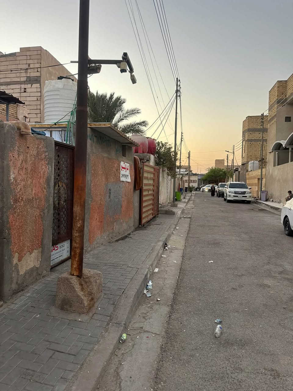 البصرة نواب الظباط • ٢٠٠م • كراج سيارتين