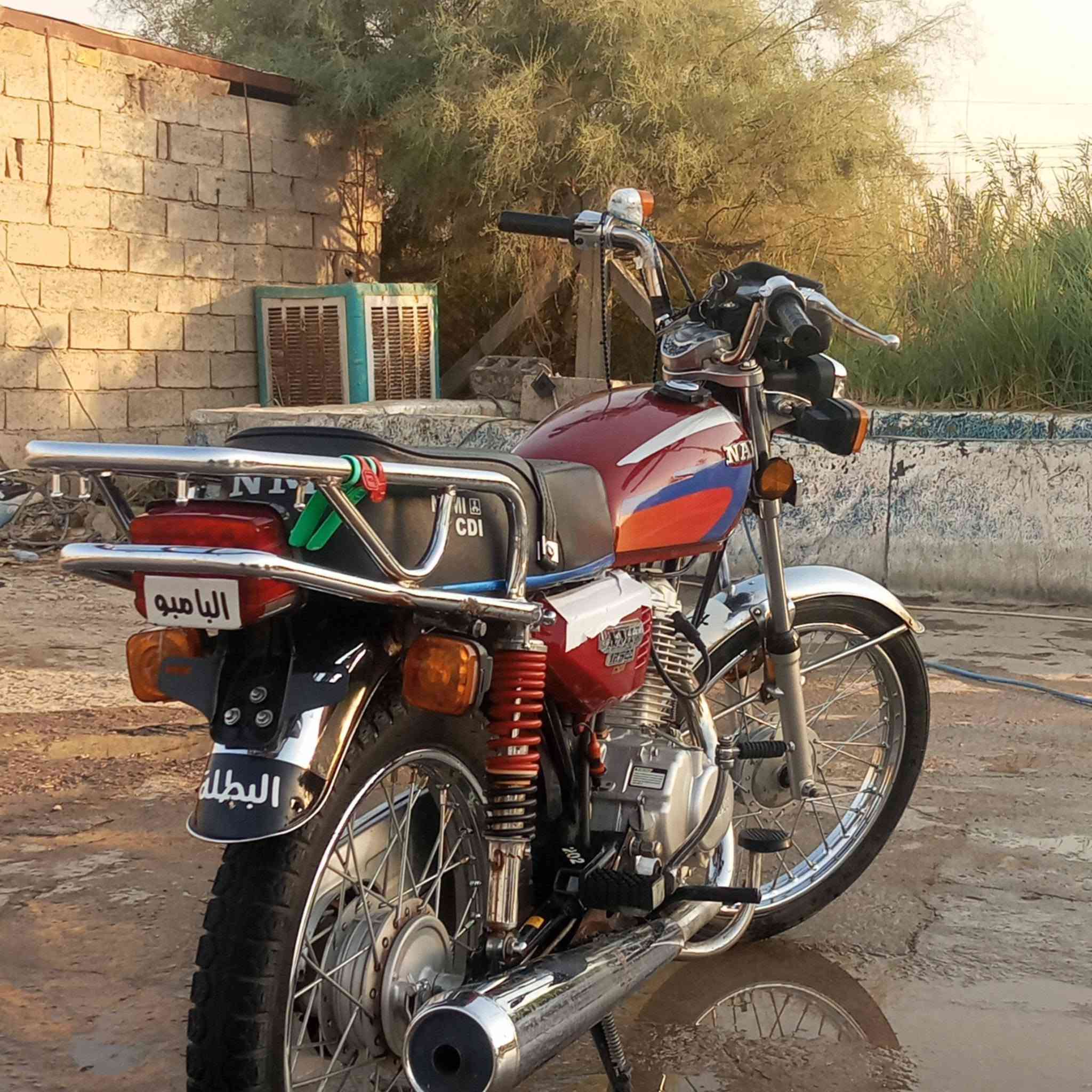 ماطور 25 للبيع مفتوحه كهربائيات كلها شغاله ناما شلامجه اصلي اورق سكنر  سعر 700 وبيها مجال بصيط مكان حله القاسم ***********
