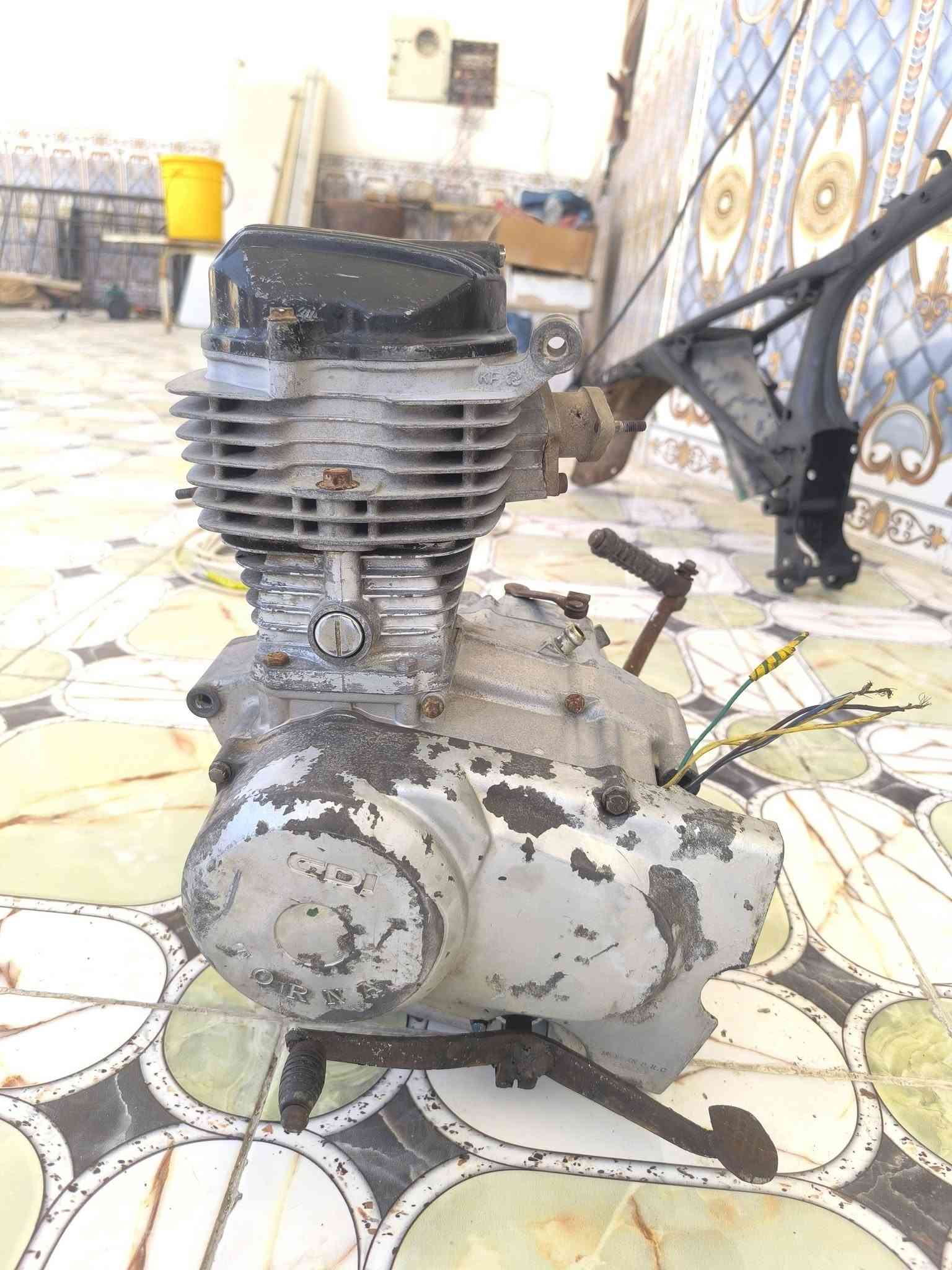 شاصي للبيع ادوات نامه شلامجه مكفول من عواج ولحيم سعره100.
وياله اماي وخلفي هنه وتايراتهن لواحد ب25
مكينه رابيدو شغاله مامفتوحه سعرها120
مكاني سفوان ***********
