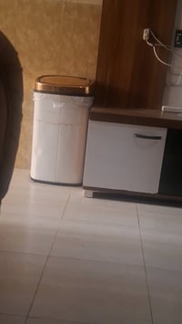 ميز وكراسي • دبات غاز • مقتنيات منزلية