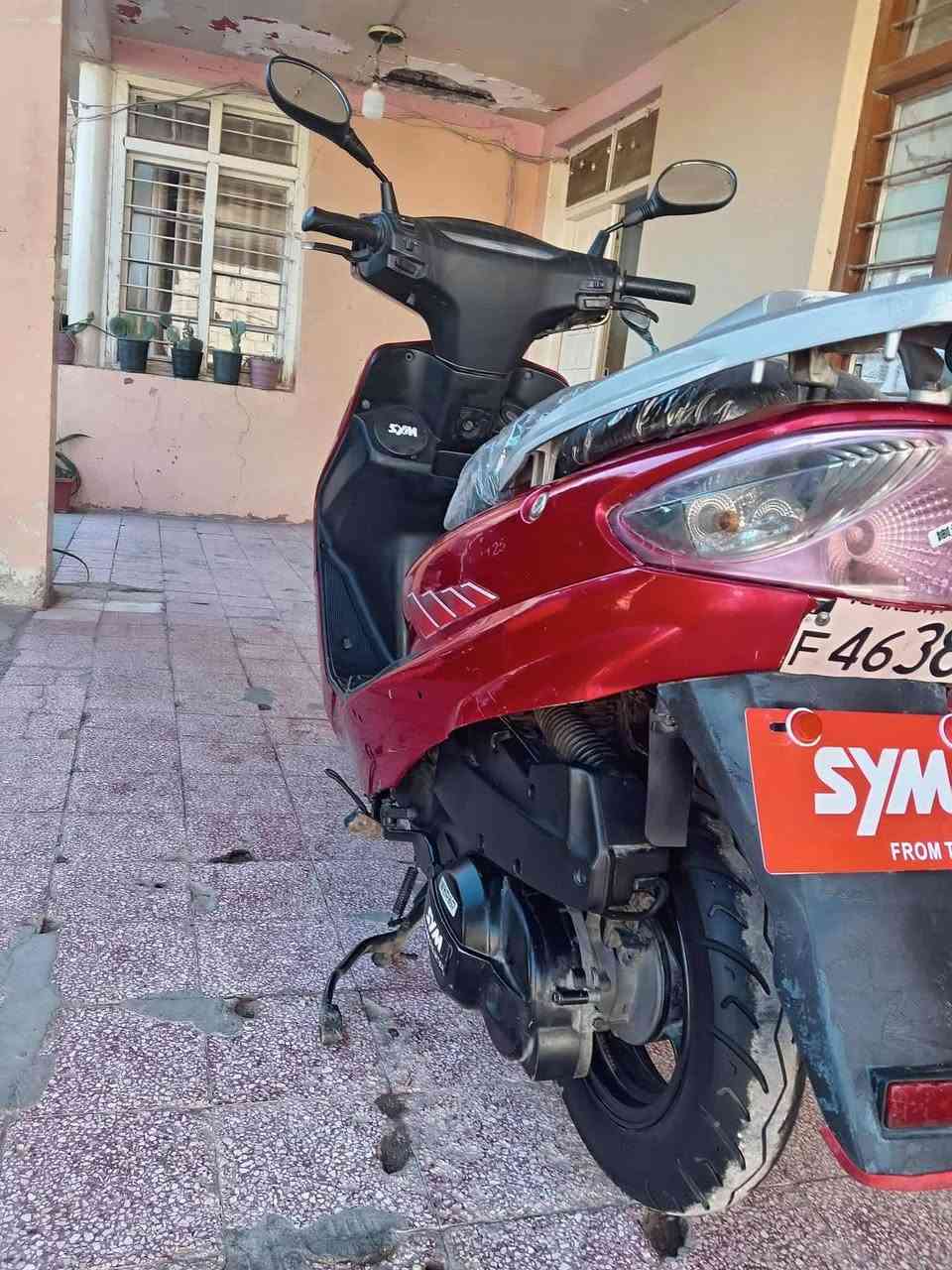 سلام عليكم سايم ابو عيون للبيع جديد محرك نضافه فول نعومه كله شغال كهرباىيات صلف هندر المكان الرمادي الصوفيه السعر خاص اليريده يتصل عل رقم ***********

