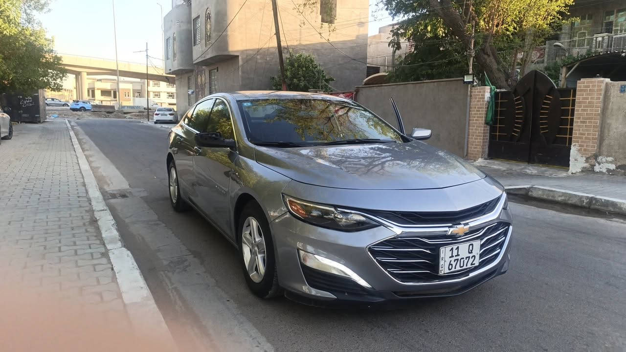 السلام وعليكم ماليبو ٢٠٢٤ مواصفات الماليبو معروفة حساسات خلفية حساسات جانبيه شاشه جبيره سايد بريك بصمه حادث كما موصح بالصور دعاميه صبغ مع ربع البنيد السياره  ماشيه ١٥الف مغلفه ppf بالكامل مع درع جامه أمامه السعر ١٣٠بغداد ***********
