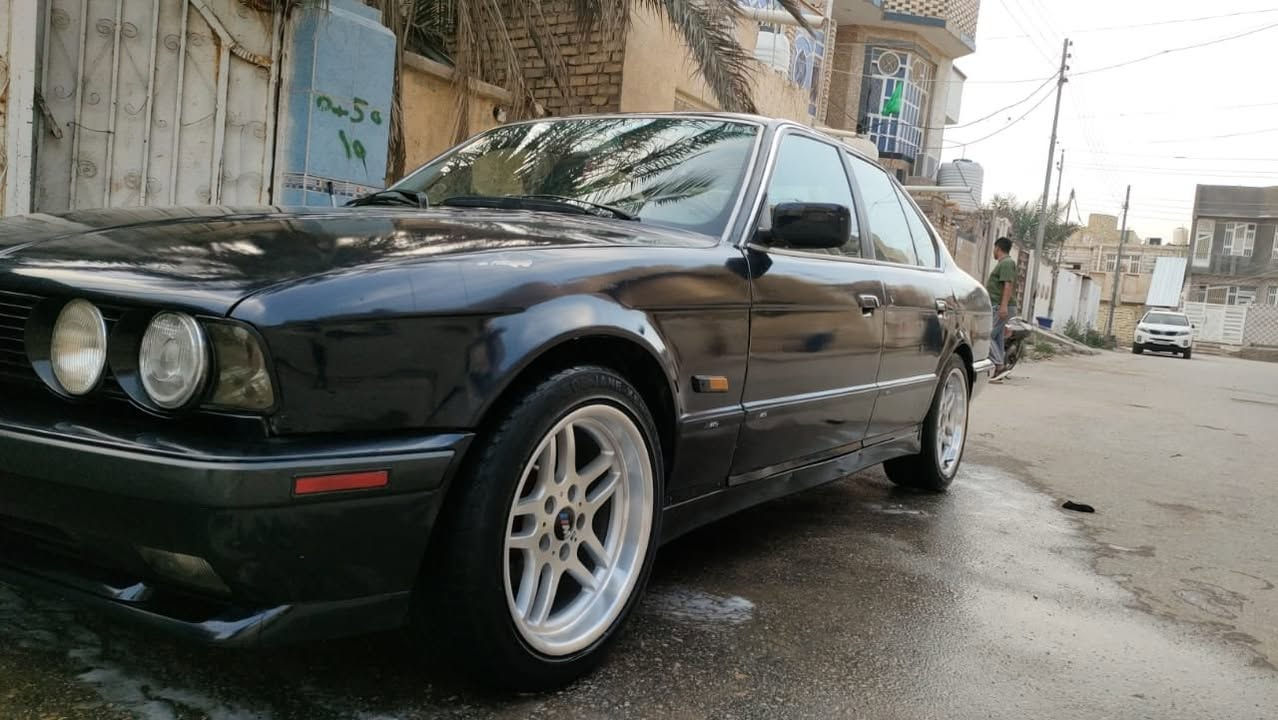 بي ام525
مديل1992
الكير اوتماتيك
الرقم بصره
السعر 55
مكفوله منقص والعيب الشرعي
للتصال***********

