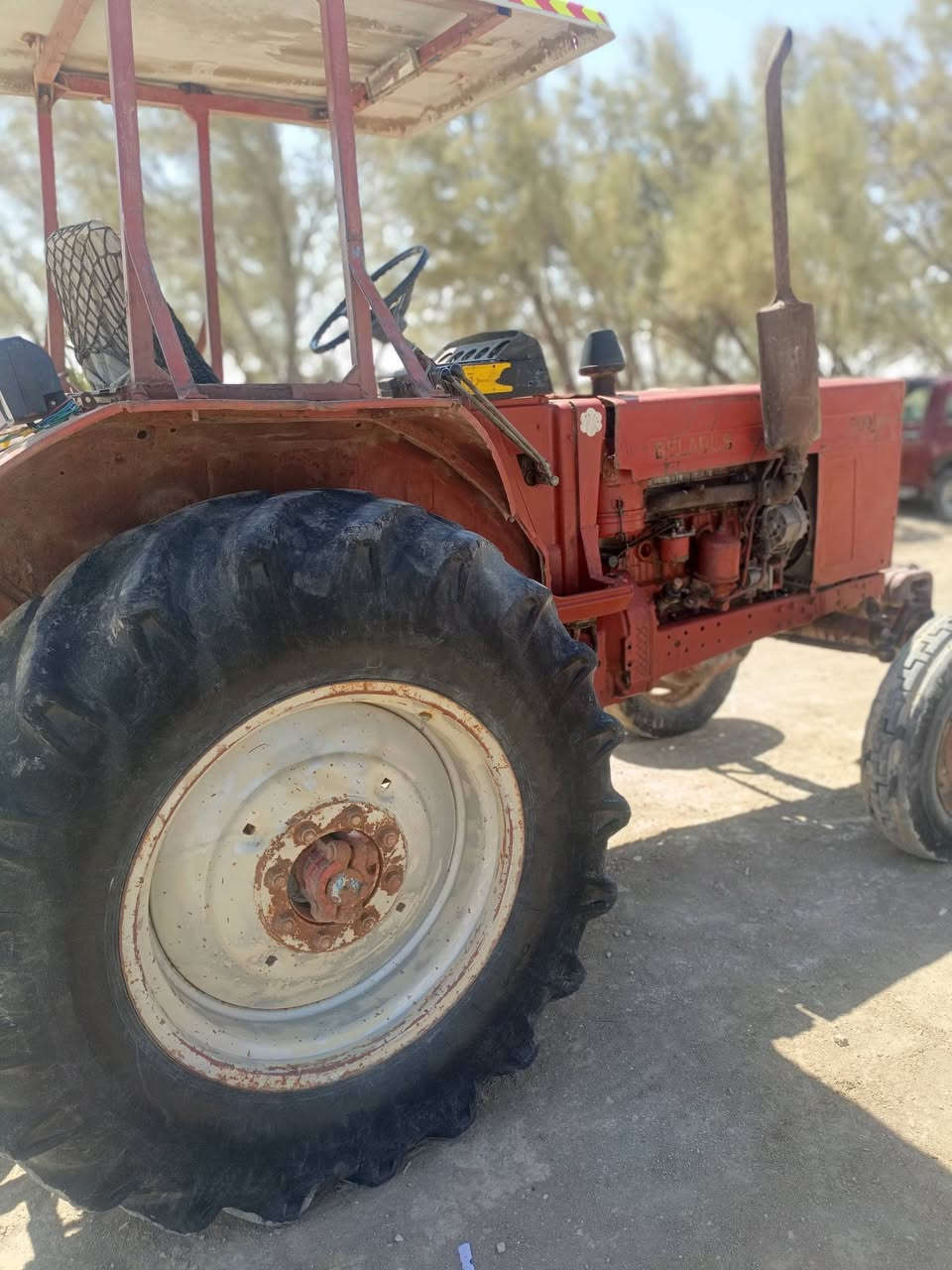 سلام عليكم للبيع مكينه بلاروس موديل ٢٠٠٢ كتاب شركه مكينه جاهزه كل نقص مابيهه السعر تصال على الرقم ***********/*********** مكلف بل نشر
