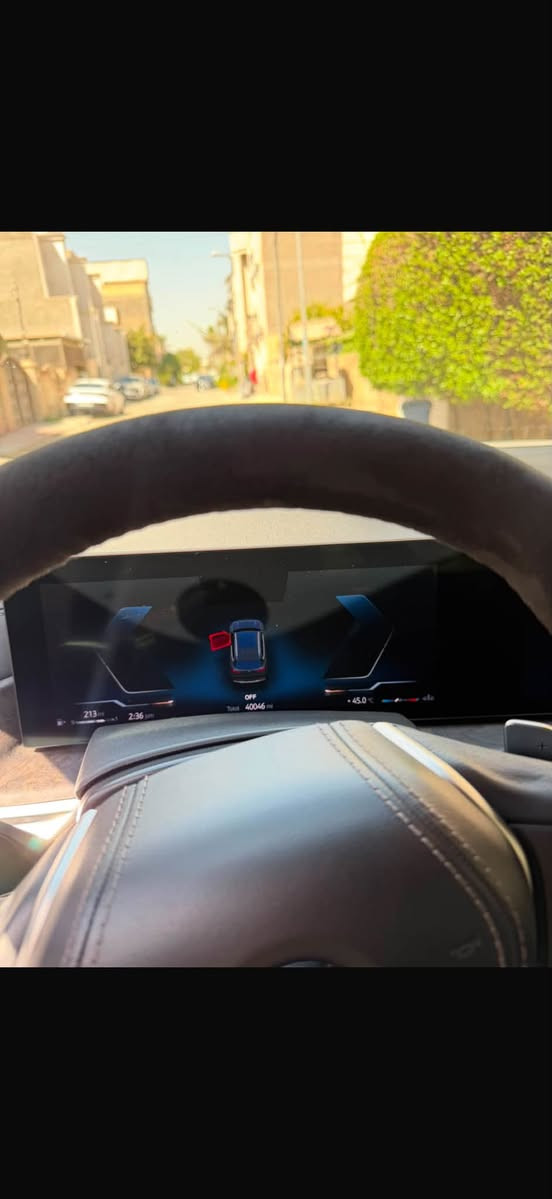 السلام عليكم للبيع فقط 
BMW . X5 . 2024 
فلول مواصفات 
ماشيه 41 mi 
ضرر امريكا واضح بلصور فقط تاير خلفي
اهنا صار بيها صبغ بابتين وجاملغ خلفي 
بدون دواخل فقط شخط من هذا القوي وانصبغن
يرادله بارد بسيط بقبغ الجنطة
رقم اربيل تحويل مباشر 
السعر 39500$ 
العنوان . بغداد .  زيونه 
***********

نص مكتوب في الصور:
- 2 / 12 2:40 bid.cars
- 5 / 12 1:1 bid.cars 2:40
- 3 / 12 2:40 bid.cars
- 1 / 12 2:40 bid.cars
- 7 / 12 2:40 bid.cars