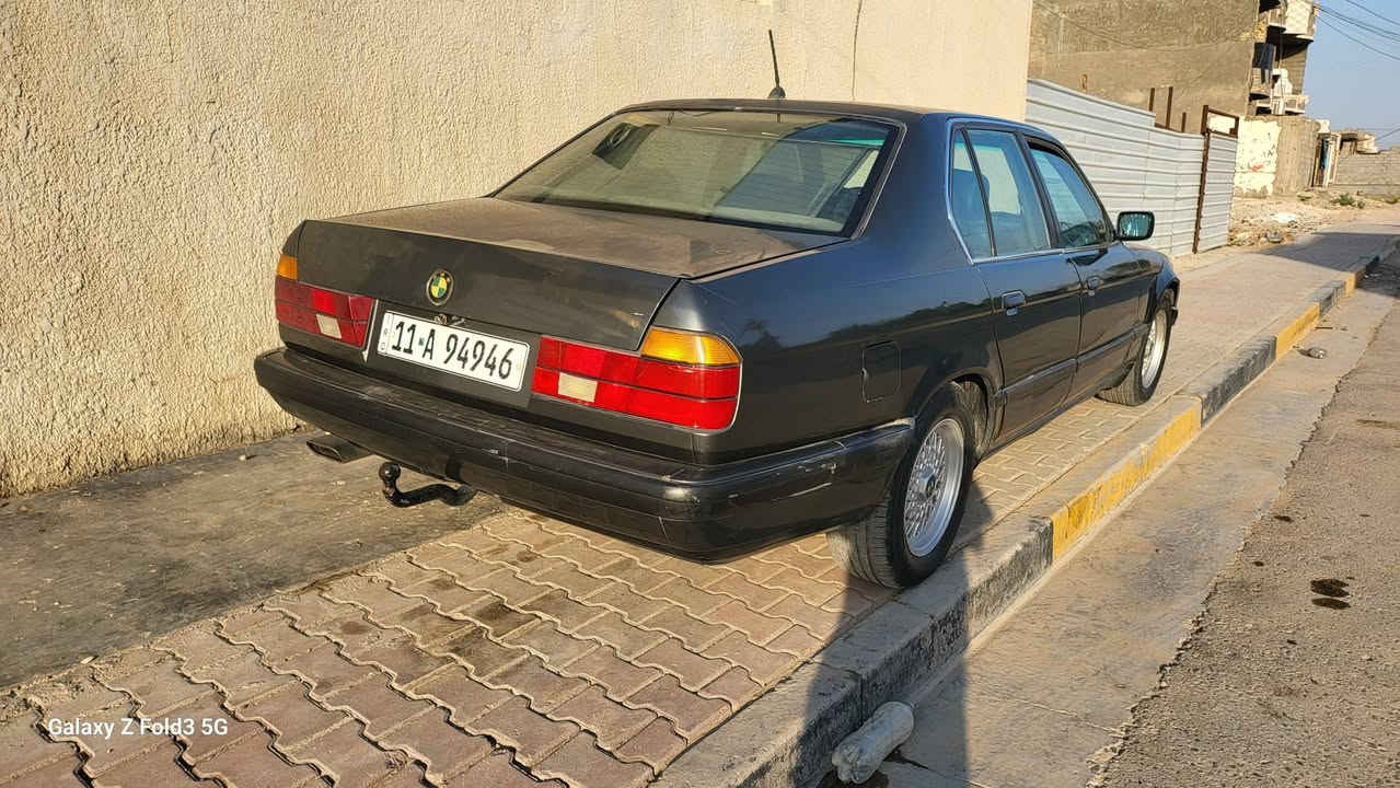 اسلام وعليكم
للبيع bm e32 735
موديل 1990
سكليتر كهرباء إيميل 
رقم بغداد 
غرفه كهرباء جلد 
برده كهرباء 
بردات خلفيه بالابواب 
سلايد روف بس عاطل 
دبل يرباك 
مروحه كهربائيه FZ1
ويل خليه 
صدر خلفي أمامي جديد 
السياره حلوه وعدله من جوه 
بيها نواقص قليل 
سعرها 42 وبيها مجال 
عنواني بغداد ابو غريب صناعه حي الرساله 
***********
