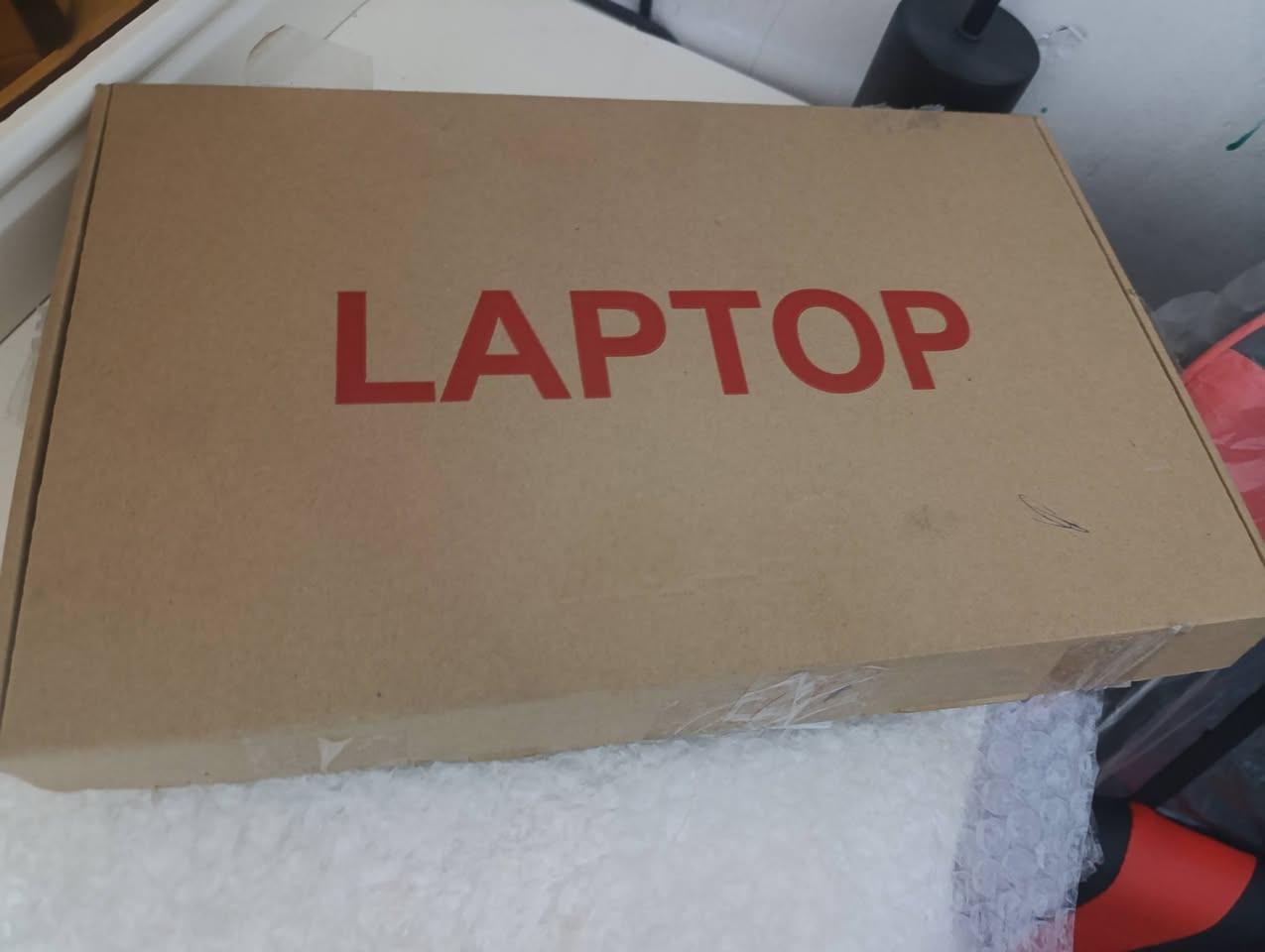السلام عليكم 
حاسبه للبيع 
السعر 280الف وبيها مجال بسيط 
​💻 للبيع: لابتوب Lenovo ThinkPad (فئة الأعمال)
​الماركة والنوع: Lenovo ThinkPad (سلسلة 15.6 إنش الشاشة الكبيرة)
​المعالج: Intel Core i5
​الذاكرة العشوائية (RAM):  ( 16GB)
​التخزين: 256GB SSD (سريع جداً بالتشغيل)
​الشاشة: 15.6 إنش مريحة للعين
​الكيبورد: عربي / إنكليزي + لوحة أرقام جانبية (NumPad)
​المواصفات الإضافية: كاميرا مدمجة، منافذ متعددة، منفذ قاعدة توصيل (Docking)
شاحنه تايبس 
​الحالة: نظيفة جداً وجاهزة للاستخدام المباشر (ممتازة جداً 
للدراسة، العمل المكتبي، والتصفح)

الاتصال عل رقم او وتساب
***********
مكاني كربلاء شارع طارق
