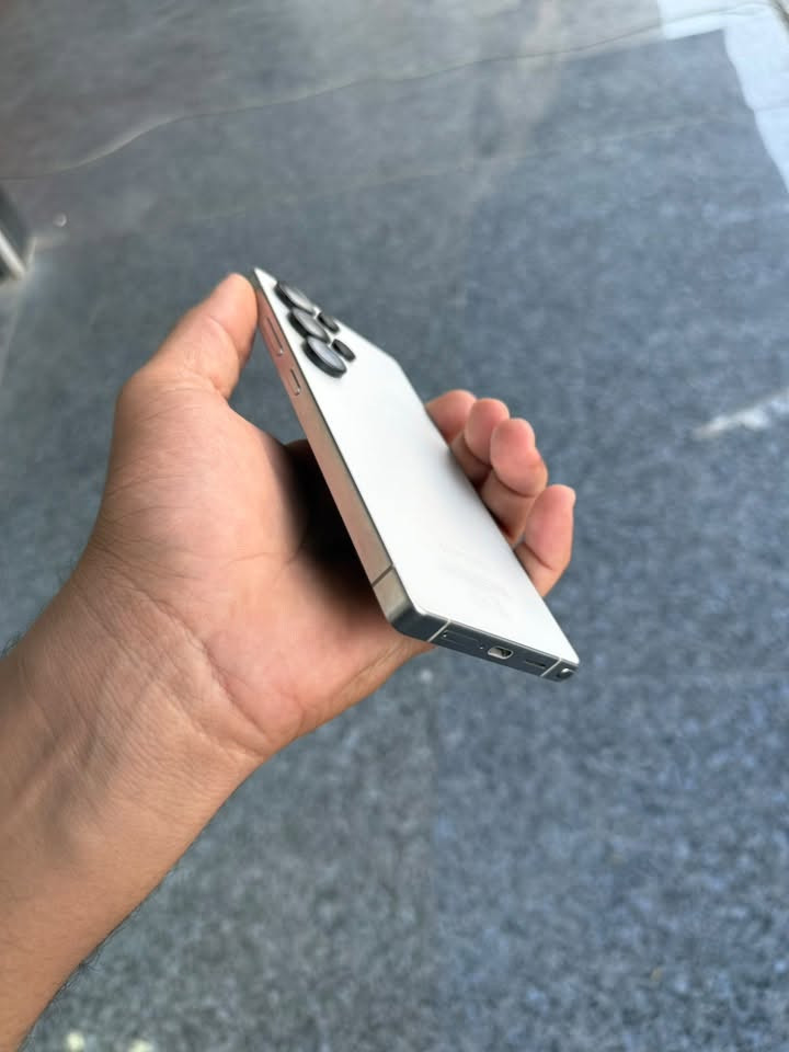 إسلام عليكم
S25 ultra 📱
الون ابيض 🤍
جهاز كلش نضيف شوف الصور 
ذاكرة 1 تيره ‼️
السعر 1.400 🔥
***********

