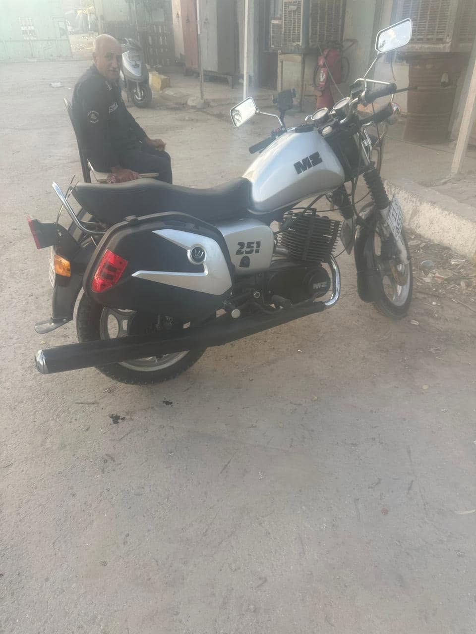 سلام عليكم دراجة MZ للبيع موديل 88بسمي تحويل مباشر رقم بغداد مكانهة بغداد للستفسار ***********
