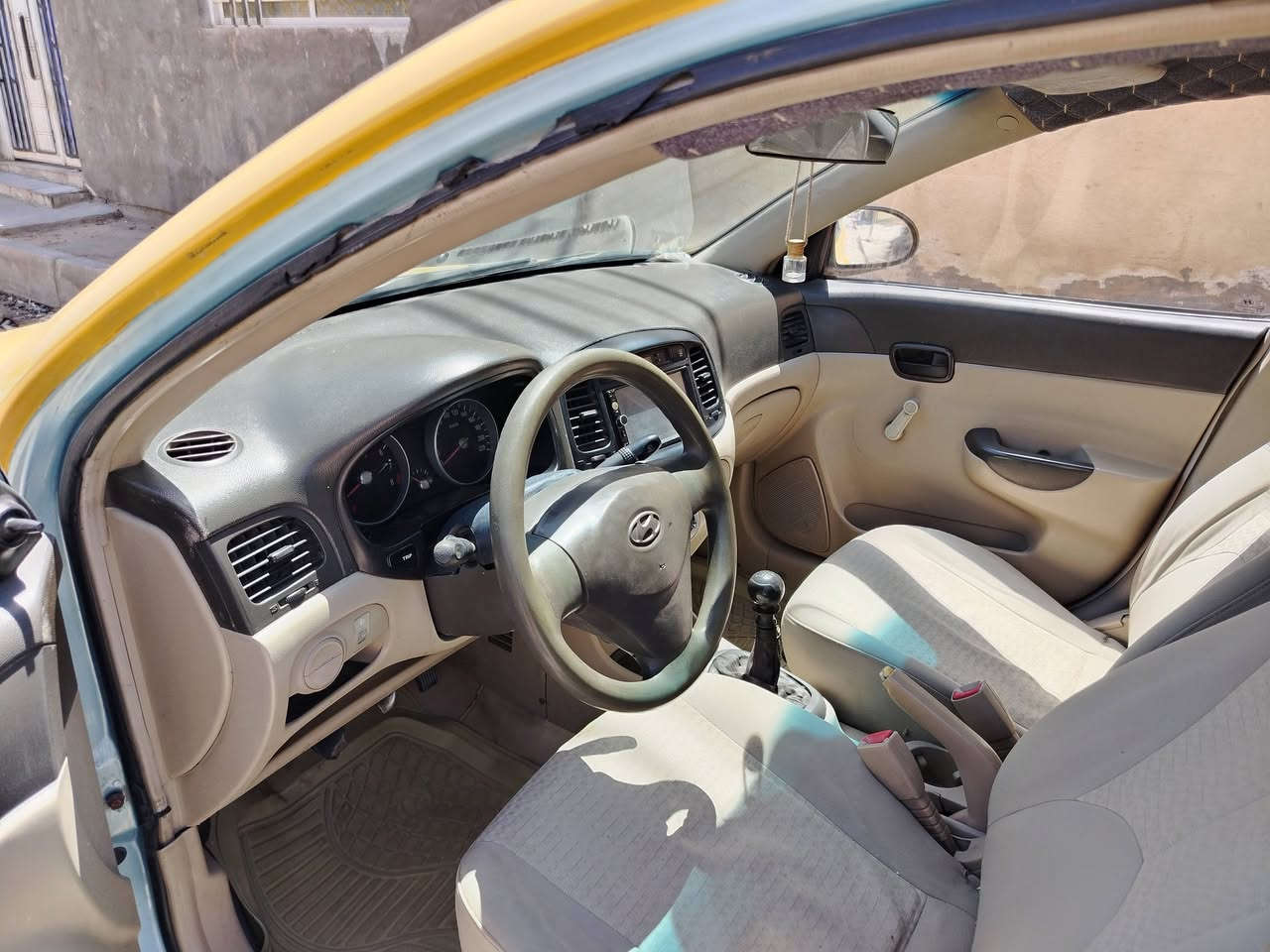 السلام عليكم اكسنت لبيع أو مراوس مديل ٢٠٠٦ مكفولة من الضربه القوية
بيها ضربه بسيطه شبر بالجاملغ الخلفي وخياس قليل بل برانكيت من جهة الفضله كير ومحرك شرط كير عادي مشط وباور جديد كهربائي شاشة لايت زنون تبريد جاهزه رقم مثنى وكالة عامه باسمك السعر ٥١ وبيها مجال تفاصيل أكثر *********** 
***********
