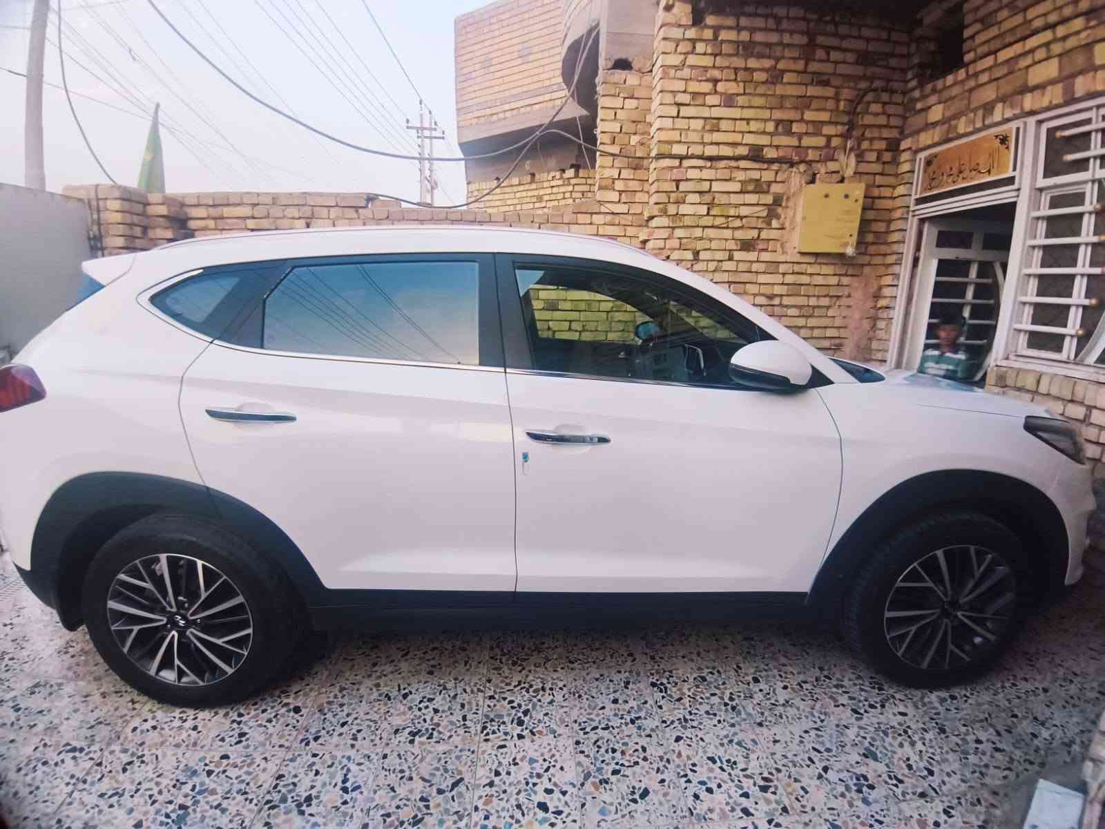السلام عليكم سيارة توسان خليجي 

كفاله رقم بغداد باسمي 

تحويل ثاني يوم 

فول مواصفات 

موديل 2020

سعر 190 ورقه 

مكان سياره ميسان 

رقم راعي السياره 

***********
غير متواجد ع فيس

نص مكتوب في الصور:
- POCO X7 Pro 2026.02.10 17:15
- POCO X7 Pro 2026.02.10 17:11
- POCO X7 Pro 2026.02.10 17:13
