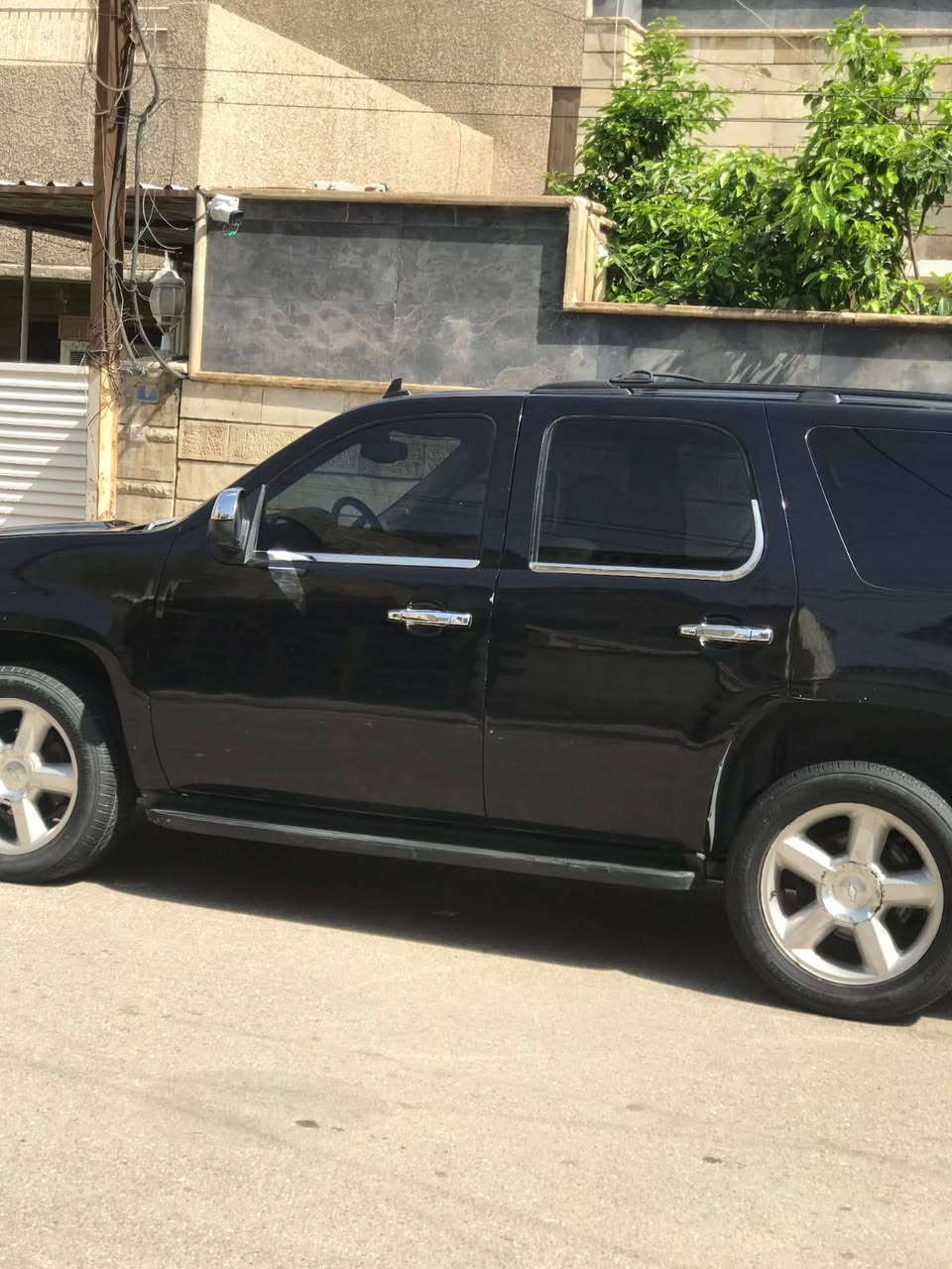 سلام عليكم
تاهو ٢٠٠٩ فول مواصفات LTZ 
داخل رصاصي 
سياره جديده مابيه اي نقص  
تخم تاير 
كفاله عامه من الكص والعشائر ولانتربول مصبوغ عام بمريكا بدون حادث  السعر ٥٥ ورقه 
المكان بغداد بلديات*********** بس واساب وبل توفيق لجميع
