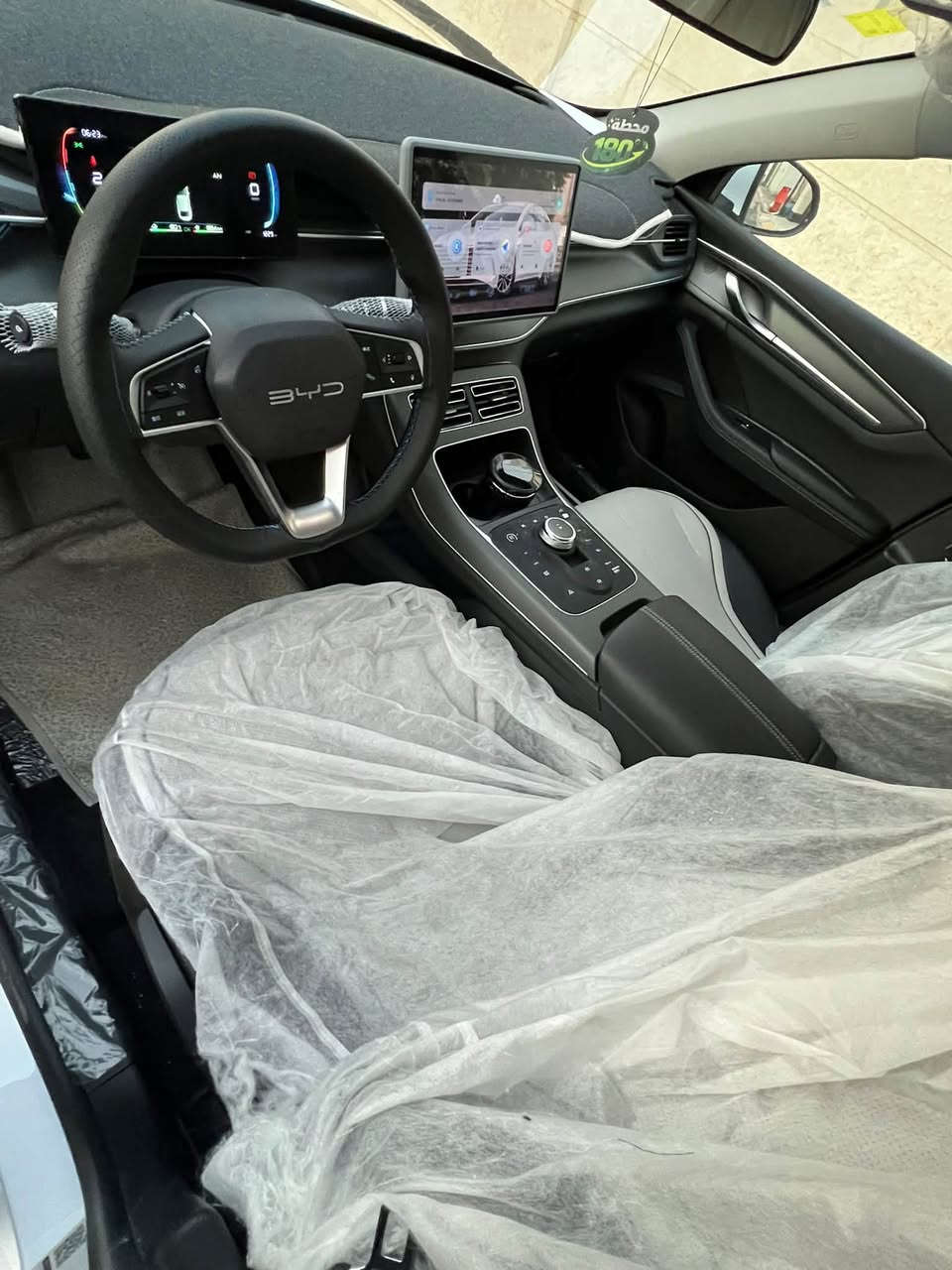 سلام عليكمBYD2025 زيروو ماشية 1000 فقط بعده على وضع الشركة مكفولة كفالة عامة فول مواصفات للاخير فتحة سقف حساسات كامرة خلفية شاشة قلابة
مكاني بغداد
***********
