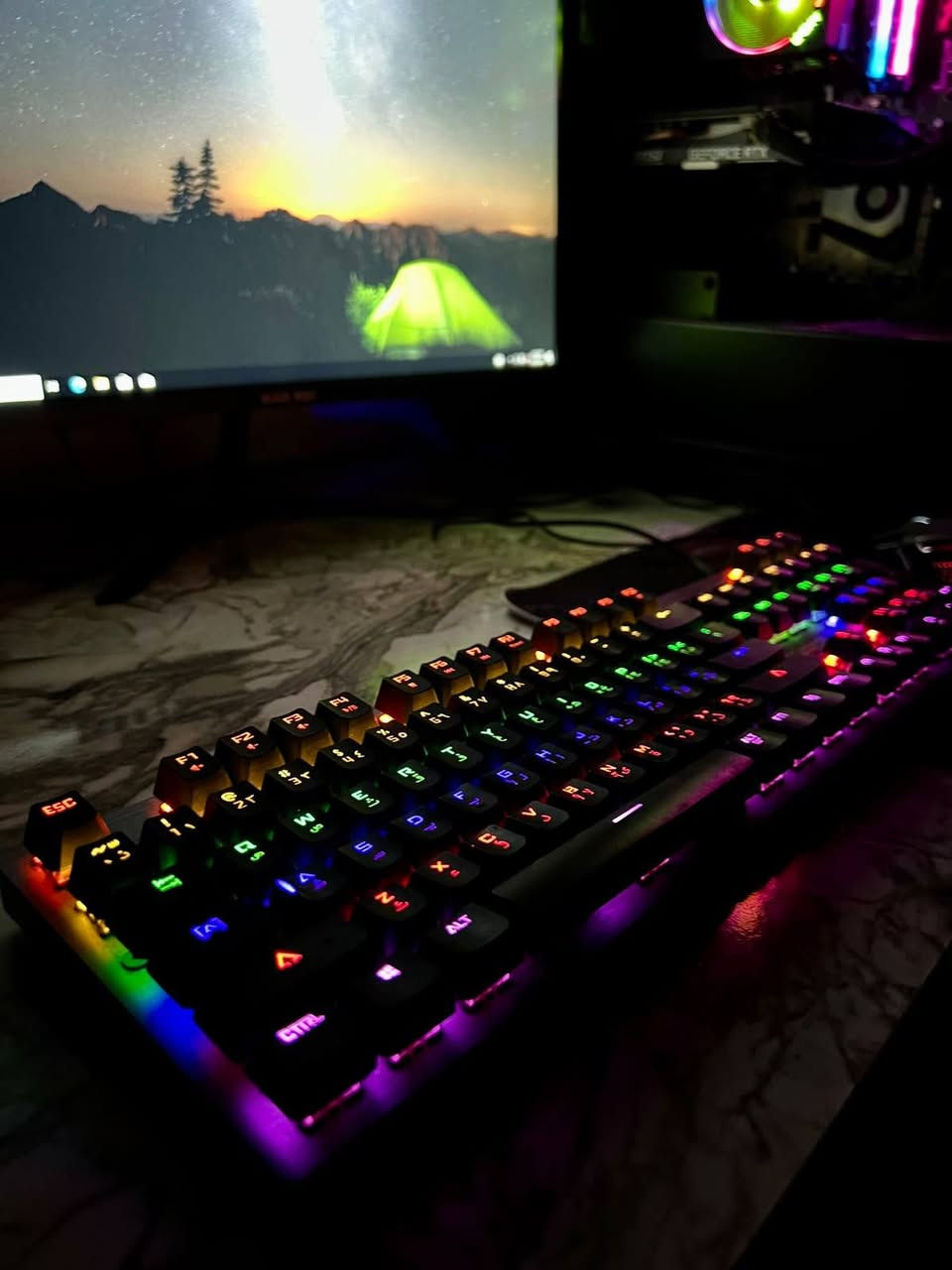 السلام عليكم سيت آب قوي وبراندات بسعر مناسب جداً
(كيس+شاشه+ماوس +كيبورد+ماوس باد)

GPU RTX MSI 2060 2FAN 
الكارت كلش نظيف 
CPU RYZRN 7 3700X 8CORES 16 THEARDS 
RAM G.SKILLS 8X2 16GB 3200HZ RGB 
MOTHERBOARD MSI X570 4SOLT RAM 
دبل M.2 وحجمه ATX 
POWER SYPPLY THRMAL TAKE 750W+80 RGB 
STORAGE SSD 128
HHD 1000GB 
تبريد هوائي احترافي ARGB 
CAES THRMAL TAKE 4FAN RGB FILL TOWER 

شبابه التجمعية كلش كلش نظيفه ✅
وبراندات كل القطع مابيه قطعه مو براند✅

سعر الكيس وحده 725 الف فقط ✅

Monitor gaming 
165hz 
24INCH 
IPS 
1MS 
حواف ناعمه الوان تخبل ✅

سعر الشاشه وحده 125 الف قفل 🔒 

كيبورد ميكانيكي ARGB 
ماوس كيمنك احترافييي
ثنينهن 30 الف ✅

مكاني بغداد الدوره ✅
يوجود توصيل ✅
رقمي ***********
