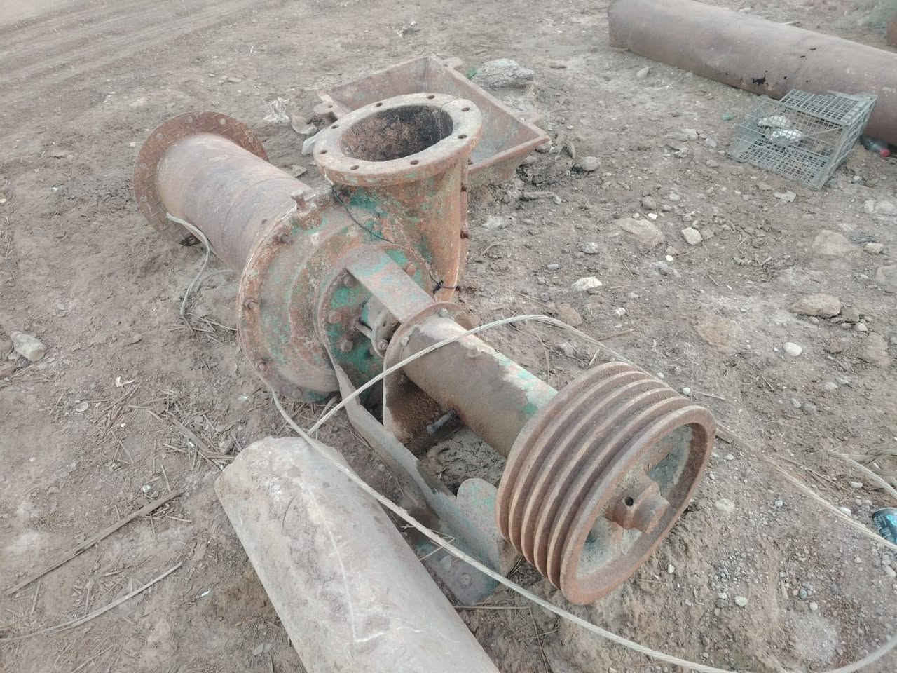 مضخه مياه زراعيه للبيع 
ماطور حجم ٧٥
خنزيره هايدوليك تحويررقم واحدحجمه ١٢/١٤
مكانه عماره كميت
***********
