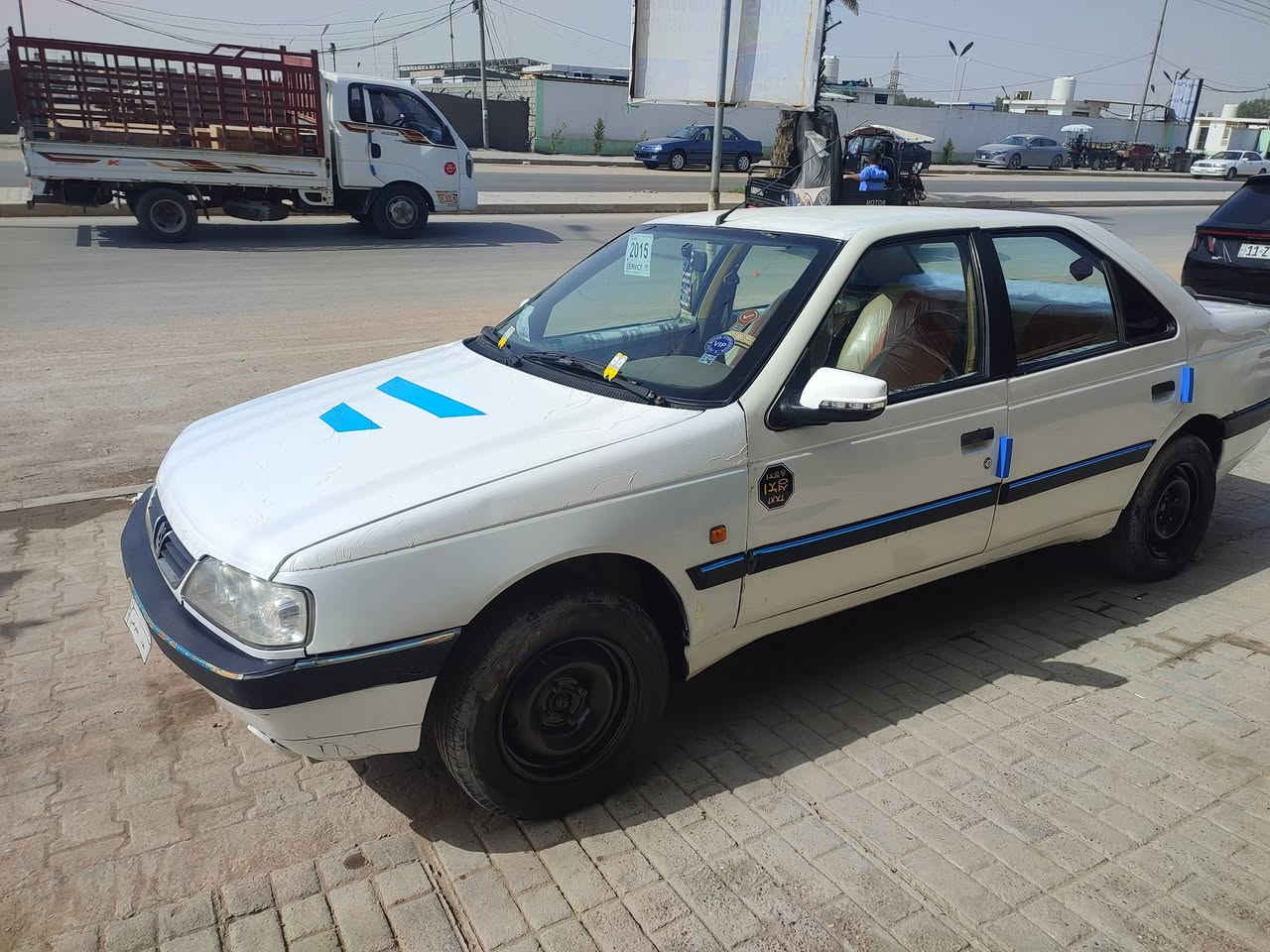 سلام عليكم بيجو 405 رقم بغداد موديل 13 السعر 25 وبيه مجال المكان النجف الكوفة رقم تلفوني ***********9
