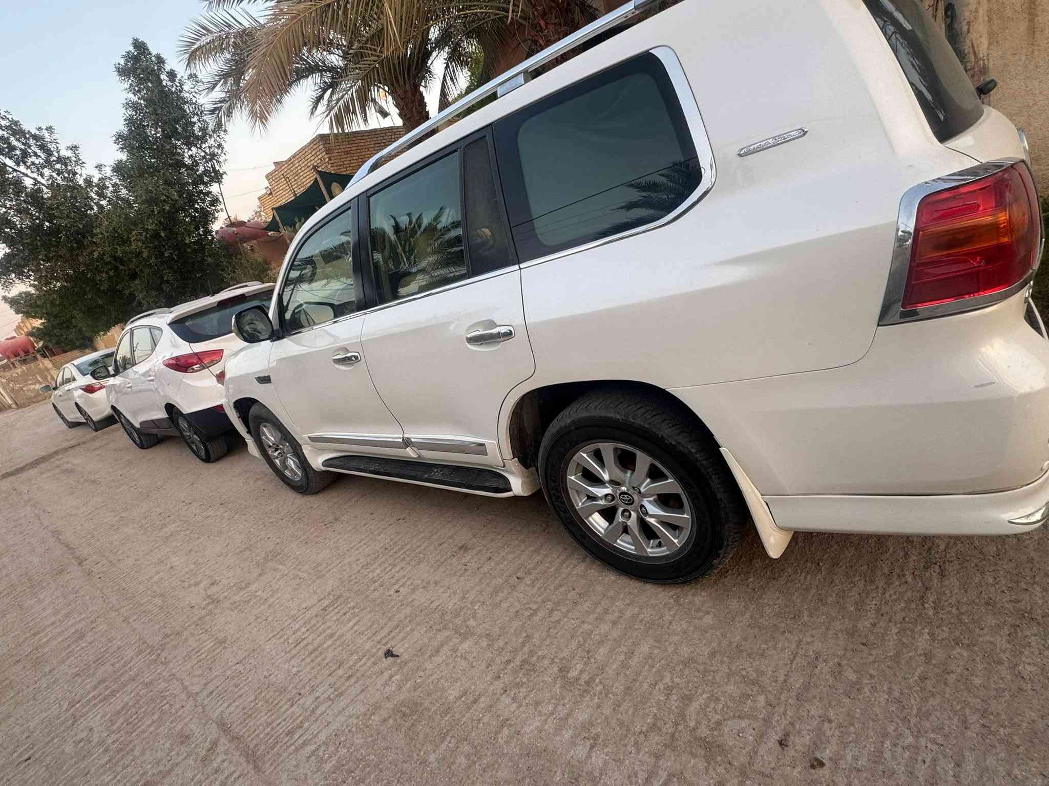 مكلفه بالنشر ترهم مراوس 
السلام عليك لاندكروز 2008 سته سلندر بيه مكانات صبغ مكفوله من الحادث للبيع او مراوس باقل السعر 220 وبيه مجال تفاصيل *********** @

نص مكتوب في الصور:
- @muhammad.sahib20