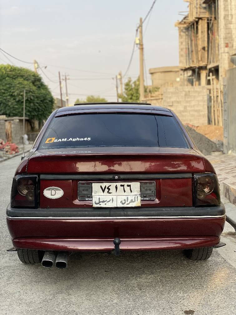 موديل 92 شكل 95 و فول سپؤرت 
گير و مه كينه به شه رتى ١٠٠ وه ستا 18 و اوتوماتيك و عادى 
بەناو کردن بەشەرت / 
مواصفات : شغال / جام كهربائى / جام شه فت / جام ره ش / سلايت / لايت هه لقه / لايت زينون / به گ لايت سپؤرت / گزؤز سپؤرت / صوت گزوز / ده بل ئيرباگ سوكان ئیرباگ ده ژبول / ده بل فه قاز / شاشه / تيركه ى راديوو له گه ل سولف ئه كريته وه له گه ل كوژاندنه وه ى سه ياره دا ئه خرى / داخلی زەرد و رەش /ده ستكاريه كى ته واوى كراوه چركه و ٥٠٠ دولار ده شكينم 
 سه ياره هى معرض نيه 
گۆرینەوەش دەکەم بە سەیارەی بەرز 
تكايه موشته رى نيت سه رى خؤم و خؤت مه هيشينه له گه ل ريزدا 
زانيارى زياتر *********** 
ڤايبه ر واتساپيشى له سه ره أربيل, العراق
