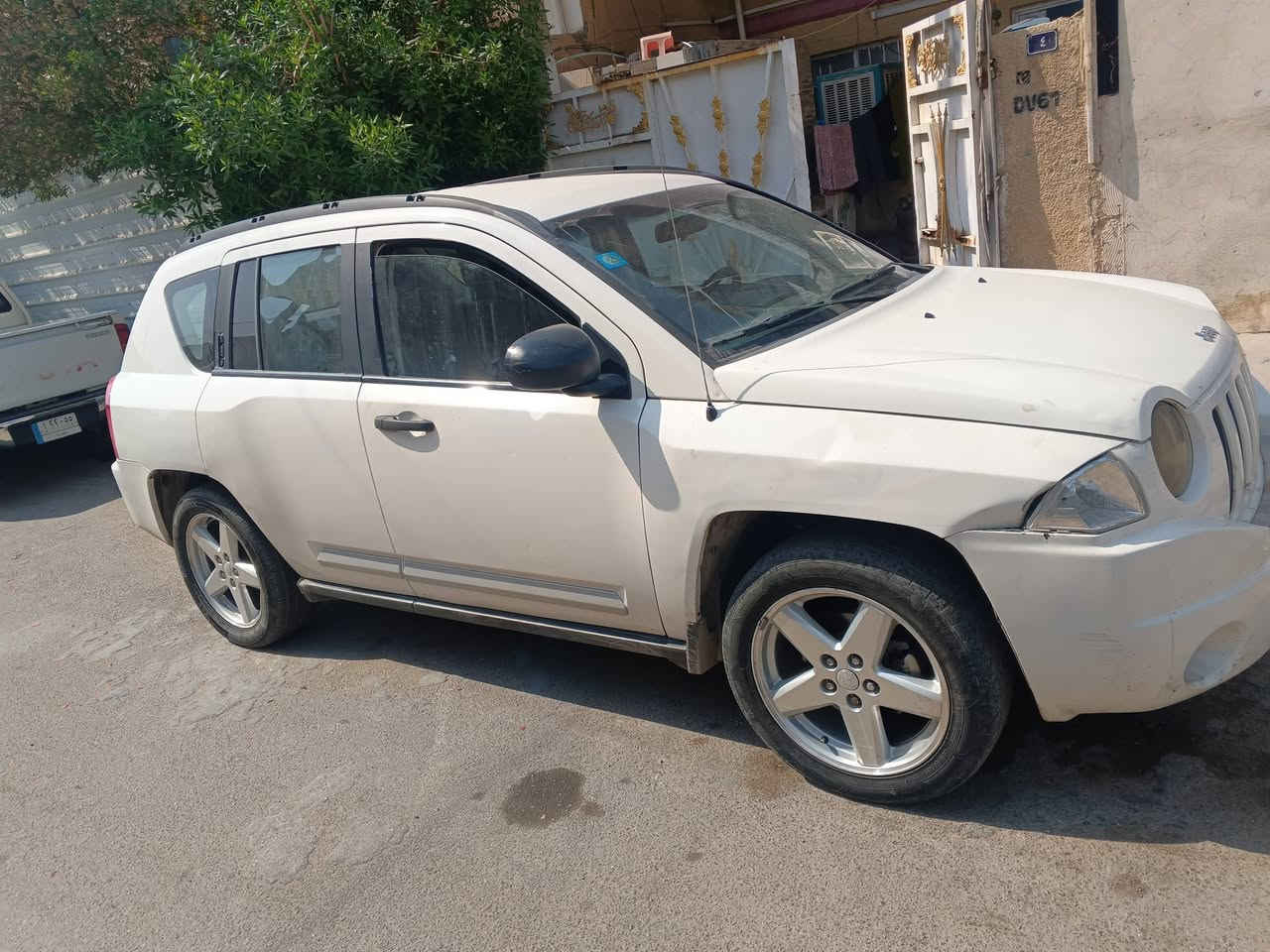 جيب كومباس 2400
مديل2007
كير محرك شرط جدد وكاله
مصبوغه عام  جماليه بدون ضربه 
ماعدة القماره ولبنيد
صدر90,100
اهم تاير قبل فتره قصيره شديتهن
تبريد تدفئة شرط
محل شاشه. دوشمه جديده
ب70وبيهة مجال قليل 
او مراوس بسوناتا من 10وفوك 
او نيسان سني 
وهذا رقمي ***********@
