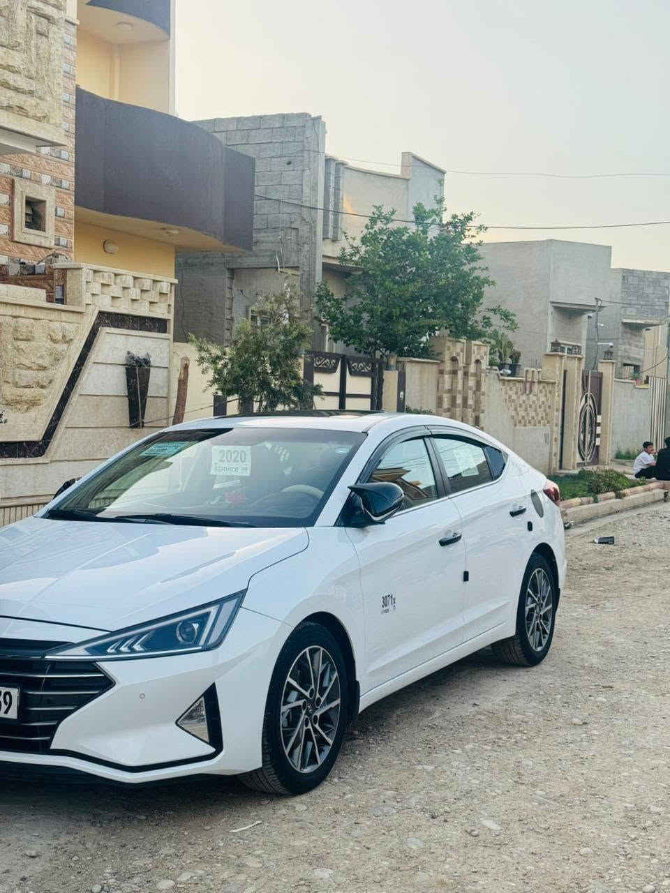 سلام عليكم
ELANTRA 2020 
خليجي شركة العامة 
محرك 20 دوش شرط بدون دونز  كير ايتي شركة 
ما مفتوح بيها برغي 
رقم أربيل هزى وسنويه وكابون باسمنا 
فول مواصفات  
ماشيه 130 الف km
فتحه سقف بصمه رادارات 
حساسات أمامية خلفيه 
بصمه ابواب بصمه تشغيل 
لايتات زينون حواجب 
السياره علا وضع شركه 
بيها بارد يم قبع البانزين وبيها كرت باب سائق فقط 
تايرات جدد باتري جديد طخمها جديد  دوشمه شامله لكل غرفه السياره 
وباقي التفاصيل ول #سعر عل رقم صاحب السياره وتحياتي  ♥️
***********
