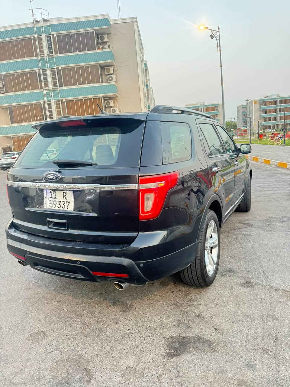 فورد اكسبلور 2013 وارد امريكي 
محرك 6 سلندر حجم 3500 
رقم بغداد مشروع وطني
*بصمة+تشغيل عن بعد 
*7 راكب 3 قطع تبريد
 *كشنات جلد
*كشنات تدفئه
*شاشه كبيره +كامره
*شاشة اعطال 
*تحكمات ستيرن
*ماشيه 134 الف
*الحادث>>> تعديل بارد في الصندوق+ كلير باب ايمن خلفي
مكاني البصره مجمع الامل ‪+964 784 075 9413‬ سعر 125
