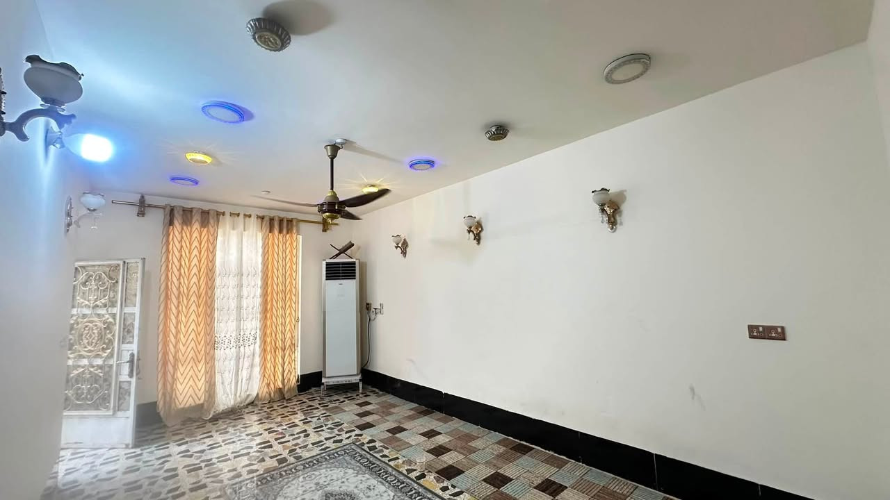 � دار للبيع – النهروان

📍 الألفين – شارع المدارس
📐 المساحة: 200 متر
🏠 بناء حديث وموقع ممتاز وقريب من المدارس والخدمات.

✨ فرصة مناسبة للسكن والاستقرار، والدار جاهز للسكن.

📞 للاستفسار عن السعر والتفاصيل، مراسلة خاص

واتساب فقط 
***********
