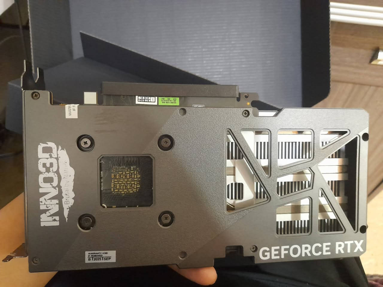 السلام عليكم كرت شاشه RTX 5060 العادي مستعمل اخو الجديد صاله عندي تقريبا 9 أشهر واستخدامه يعتبر قليل ومامحمل عليه ضغط ابدا الكرت شاشه سبب البيع انو رايد اغير كرت الشاشه واجيب 5070 ti والكرت العندي حاله نظيفة الكارتونه وملحقاتها كلها موجودة السعر راح ايكون 600 الف دينار عراقي للتواصل خاص او على رقم الموجود *********** وشكرا والكرت بي مجال للمعلومية
