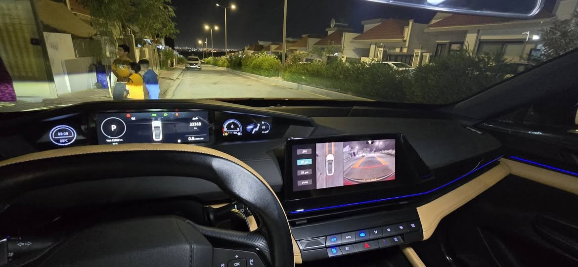 🚘 للبيع شانجان UNI-V موديل 2024
🔴 اللون: أحمر طوخ
📍 المكان: كركوك
🛣️ الممشى: 34,000 كم
💰 السعر: 149 ورقة
✨ المواصفات:
محرك 1.5 تيربو
قوة 187 حصان
عزم 300 نيوتن/م
قير أوتوماتيك 7 سرعات DCT
دفع أمامي
جنوط 18 إنج
داخلية جلد
مقاعد كهربائية مع تبريد
شاشتين 10.3 إنج
كاميرا 360°
حساسات أمامية وخلفية
شاحن لاسلكي
تشغيل عن بُعد
دخول وتشغيل بدون مفتاح
مثبت سرعة تكيفي
تحذير النقطة العمياء
تحذير الخروج عن المسار
فرملة طوارئ أوتوماتيكية
Auto Hold
أنظمة أمان متعددة
🔥 السيارة نظيفة حيل بدون اي ضرر نقطة مابي عليها PPF كامل ماركة كاربنس ضمان ١٠ سنوات رقم هاتف واتساب ***********
