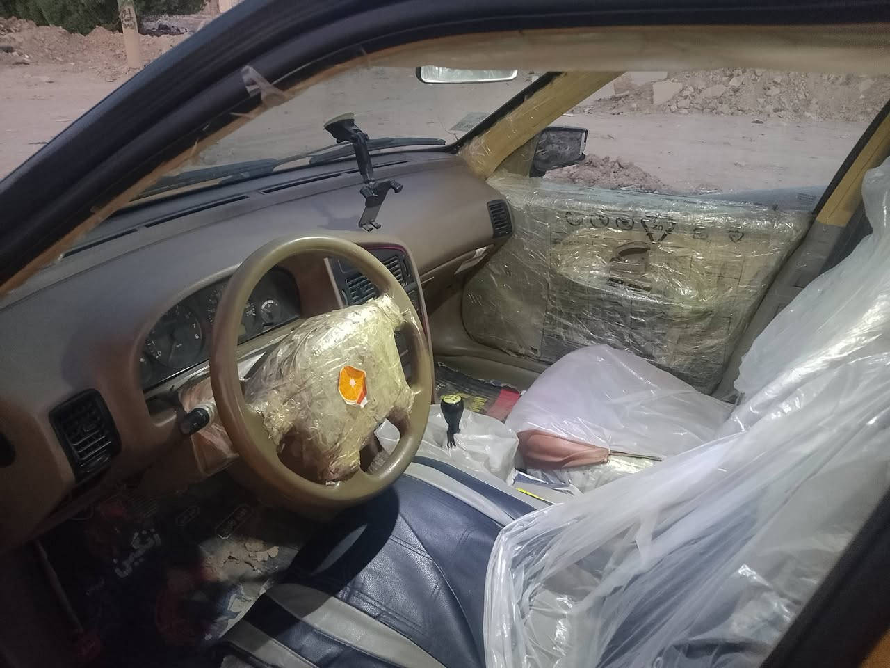 السلام عليكم بيجيو لميس اكد مديل ١٦ جاهزه السياره كهربائيات كلها شغاله تبريد حداده لايت زنون سستم صوت يخبل دينمو باور مشط جديد كارتون تخم تاير جديد ضربه ماكو جاملغ غلفي بي رشت صبغ قليله  بسمنه مكانها ناصريه مركز سعرها ٤٥ مجال بصيط ***********
