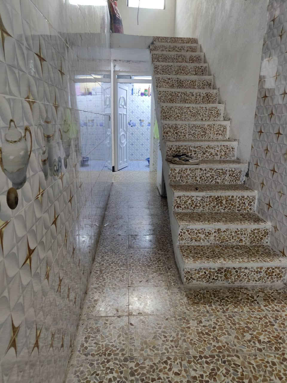دار للبيع كارت سكني حي السماح الثانية خلف محطة المشاعل مباشر
100 متر باص خدمات كاملة فقط ناقصة سقوف ثانية بس الغرفة مشتغها جبس 

السعر 48 ✅

***********📞

***********📞

