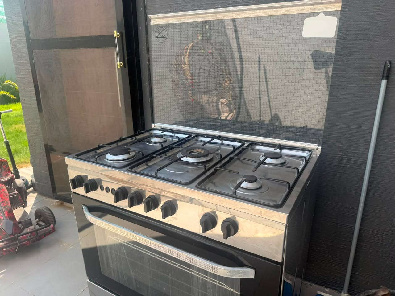 طباخ فرش للبيع شغال عالفحص 
نضيف 

واتساب 
***********
