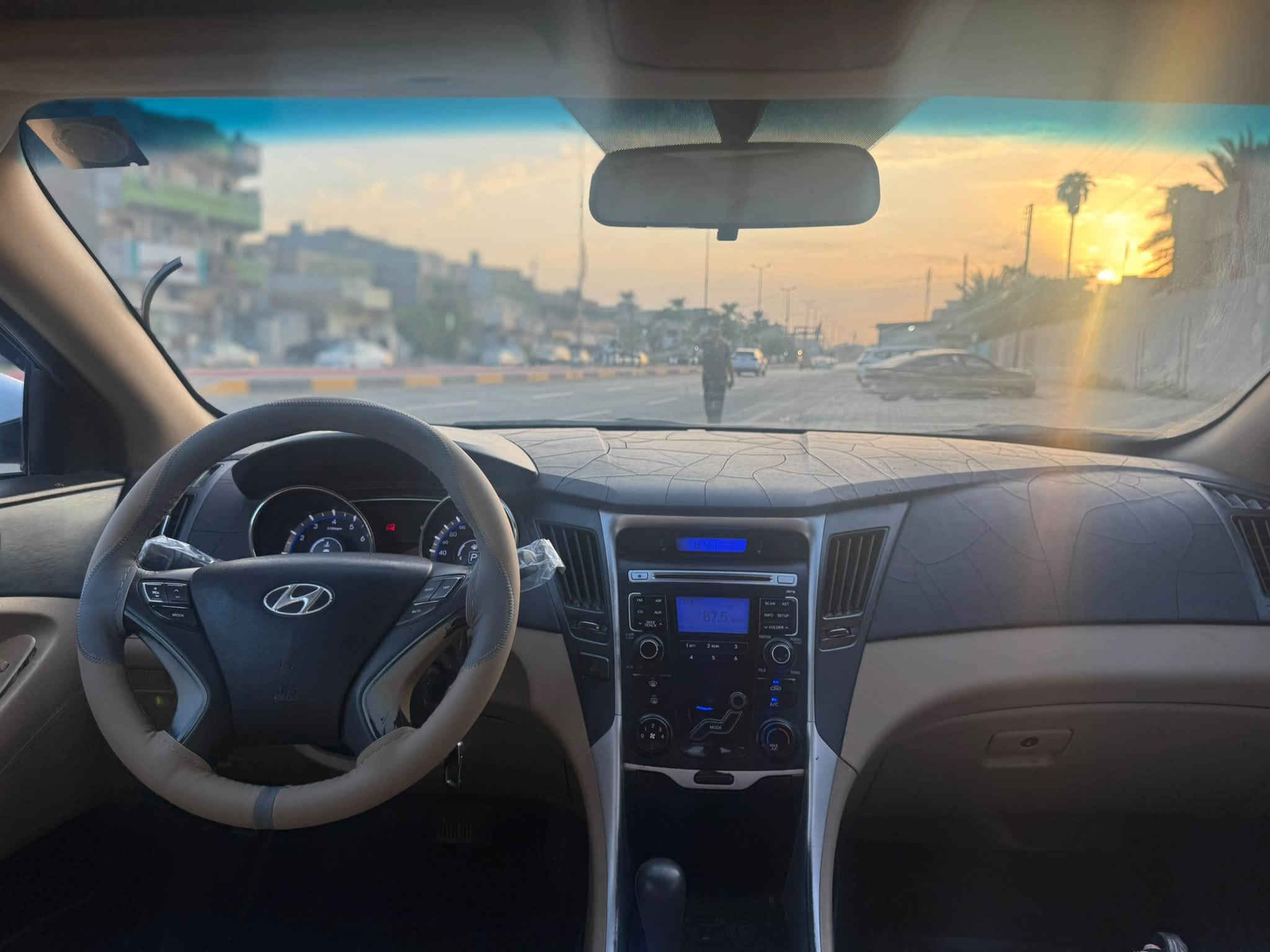 للبيع 
سوناتا 2011 خليجي محرك 2400 دوش 
مصبوغ حزام  سياره جاهزه  تبريد منظومة جديده 
سنوية وهزه  جديده 
السعر 95 وبيها مجال 
***********
