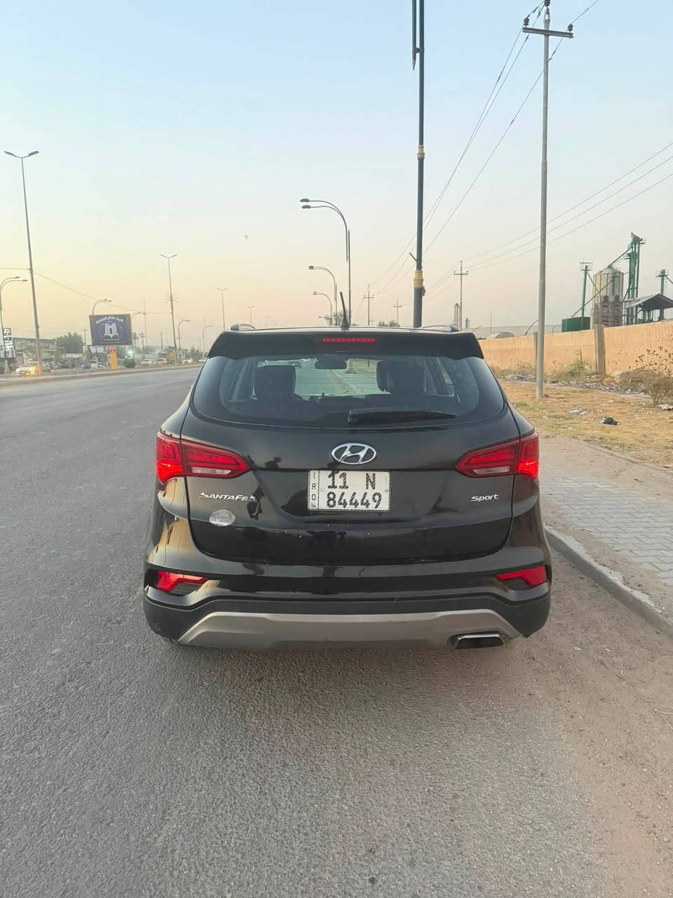 السلام عليكم سنتافيا 2018 sport
Gdi 2400 
السيارة حادثها ربع بنيد وجاملغ ايمن مبدل وبيها بارد ب الجنطة شبرين السيارة كاعدة من كلشي كفالة عاملة كير ومكينة من الجنطة للدعامية بس المذكور 
متواجد دائماً : ***********
السعر ١٣٠ وبيها مجال للشراي 
رقم السيارة بغداد
