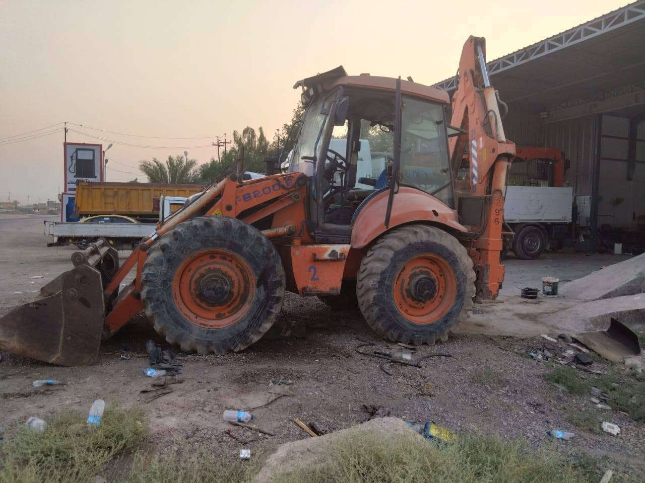 سلام عليكم ورحمه للبيع حفارف جيبيسي مكفولة موديل جديد 2004مكفولى تحويل سعر 130ورقى***********
