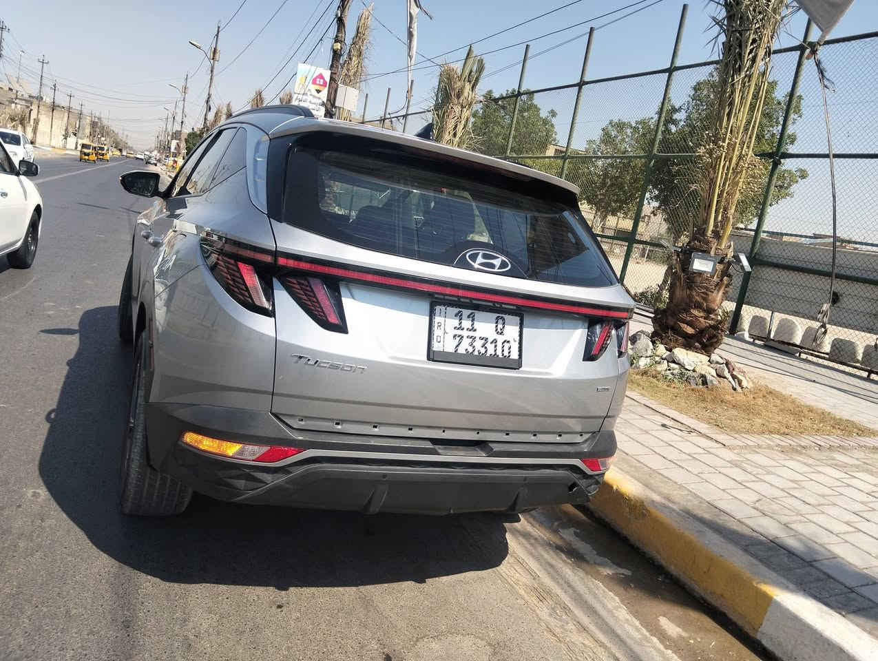 السلام عليكم
للبيع 

توسان موديل 24 

وراد امريكي 

رقم بغداد سنويه بإسمي 

فول مواصفات 

بانوراما 

محرك 2500

بصمة ابواب 

بصمة تشغيل 

رادارات 

كشنات جلد 

كشنات تدفىة 

هند بريك بصمه 

شحن لاسلكي 

صندوك كهربائي 
حادث جامغ وبنيد مع قبق جنطه 

داخل بيجي 

سياره جاهزه 

سعر 168$

الاتصال ع الرقم ***********
