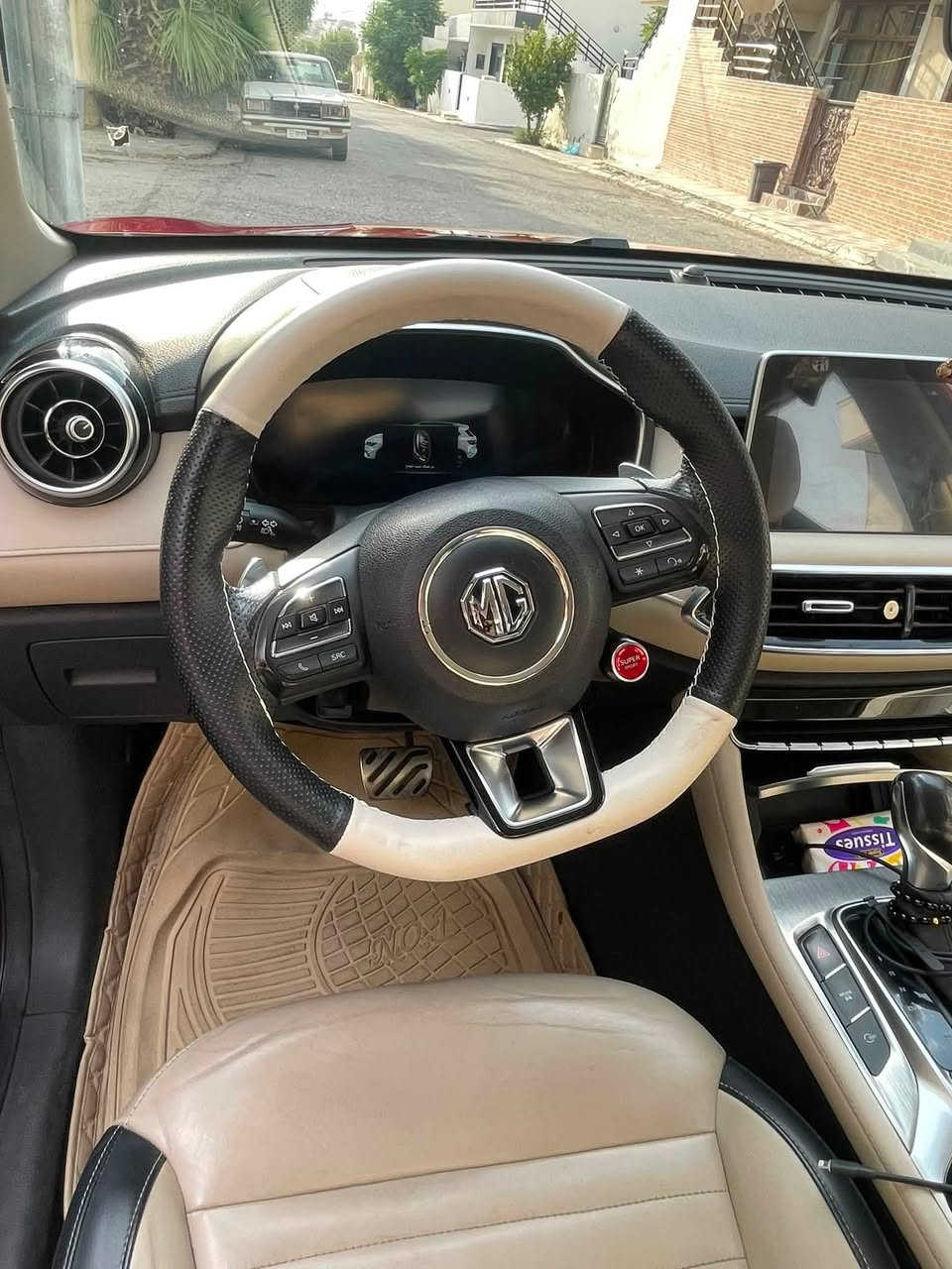 للبيع: ام جي(Trophy HS-MG) موديل 2021 - أعلى فئة (فول مواصفات)
تماشية 65000Km

سيارة بحالة الوكالة، حديدة تماما جاهزة للاستخدام بدون أي مصاريف.

​الموديل: 2021اربيل 

​الدهان (الصبغ): بيها تكحيل اصبع واحد شخطة مو حادث كما موثق بالصور 

​المقاعد: جلد رياضية مريحة جداً

​التحكم: كشنات (مقاعد) كهربائية

​التشغيل: نظام بصمة (دخول وتشغيل بدون مفتاح)

​المواصفات: أعلى فئة (فول مواصفات)

​محرك 2000 تيريو وكير بحالة ممتازة جدا ماشي ع صيانة الوكالة فقط 
نظام قيادة، اقتصادي، قياسي، رياضي، سوبر رياضي

​تكييف ثلاجة

​شاشة لمس مع كاميرا 360 وحساسات

​فتحة سقف وجلد كامل الكشنات + تدفئة 
‏ whatssap ***********
