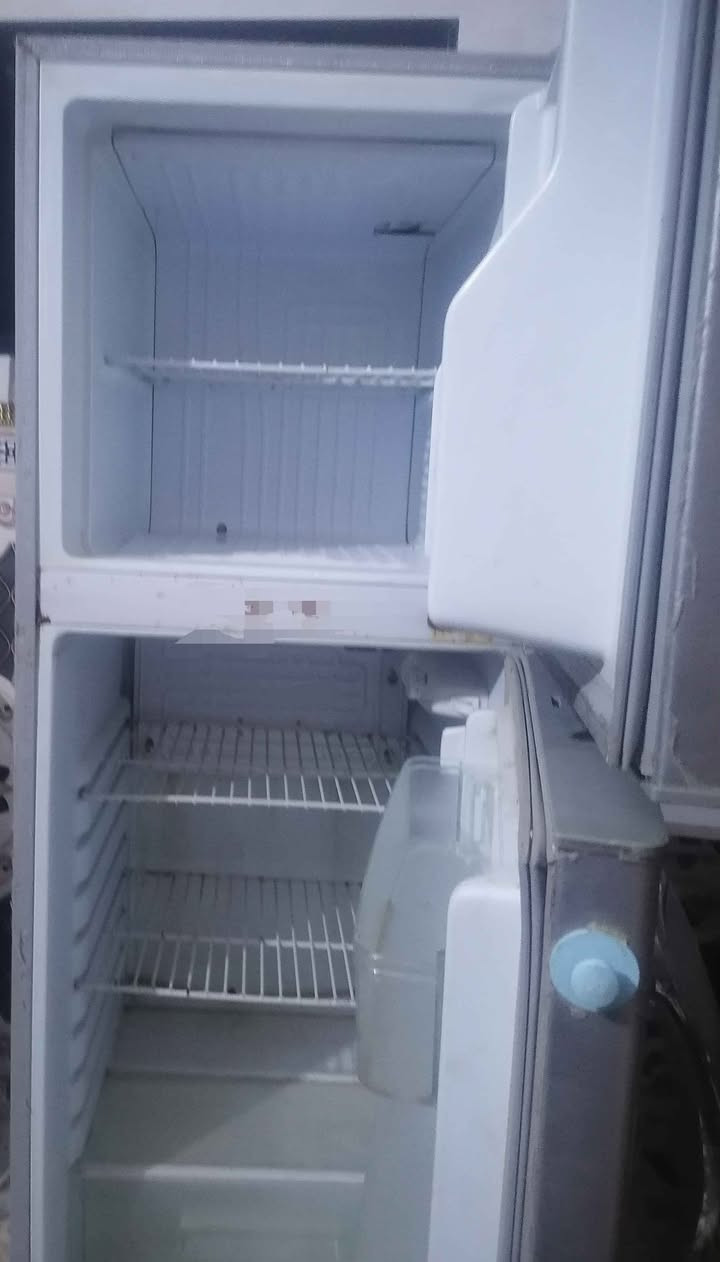 لاجه 6قدم لبيع علفحص اكو توصيل الباب البيت علفحص  شغاله تجميد فوك ولجوه  مركت جنرال السعر 150 السفسار ***********الشراي يجي وتساب بغداد, العراق
