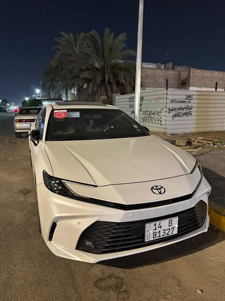 كامري بانزين فقط ياباني اصل وكاله ساز ماشيه 8000 كيلو فقط زيرو 8 تبديلات دهن مجانيه بالوكاله بعدها داخل الضمان مغلف ppf بالكامل بمركز اوراكول مع تضليل السياره بالكامل امريكي رادار امامي حساس امامي وخلفي اوتو هولد سايد بريك كهربائي كشن السايق كهربائي تبريد قطعتين منفصل السياره داخل الضمان  رقم بصره بأسمي السياره كفاله عامه من كلشي تحويل ثاني يوم 
***********
