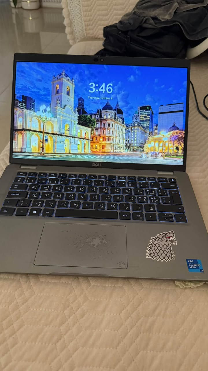 كور i7 • رام ١٦ • شاشة لمس