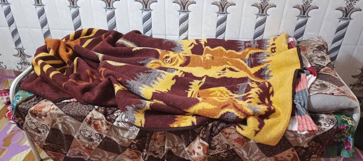 سلام عليكم عندي غراض للبيع مستخدمه نضيفه جدا مثل ماموضح بل صور كنتور 4 ابواب نضيف كلش مابي اي ضررر نوعيه القديمه الثقيل الاصلي بدون خياس او كسر ميز مكتبي طوله 3 امتار تفصال درجئ اولئ بلوك مغلف ام دي اف كلش نضيف ومابي اضرار وجربايه ام نفر حديد وميز بلازمه مع جزامه داخليه للاحذيه نضيفات البيع بسبب ضروف اي الاستفسار مراسله الرقم واتساب *********** راسلني وتدلل العنوان بغداد الشعله ماعندي توصيل
