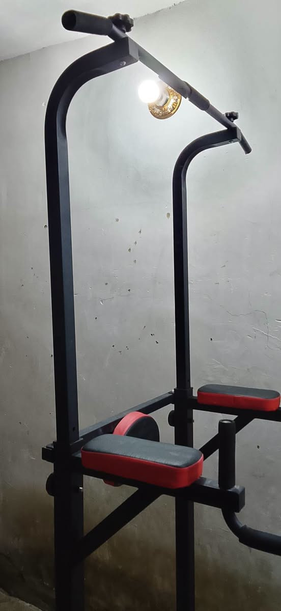 جهاز عقلة وتمارين بطن رفع ساق وبرليك تمارين تراي واسفل الصدر وشناو متقابل العنوان بغداد السعر 125 ألف سعر قفل مع شد الجهاز وتوصيل لأي مكان بغداد للشراي مراسلة الصفحة او الاتصال على الرقم ***********
