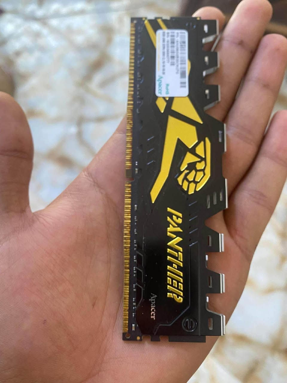 🔥 للبيع بي سي كامل ويا ملحقاته 🔥
🎮 مواصفات البيسي:
• المعالج: AMD Ryzen 3 3100
• كرت الشاشة: NVIDIA GTX 1050 Ti
• الرام: 16GB DDR4 (8GB × 2)
• قطعة رام إضافية احتياطية: 8GB DDR4
• المذربورد: ASUS A320M-K
• الباور سبلاي: 450W
• النظام: Windows 11 64-bit

🖥️ الملحقات:
• شاشة 24 بوصة دقة 1080p وتردد 60Hz
• كيبورد ميكانيكي
• UPS
• ماوس
• ماوس باد
• سماعات سبيكر خارجية

📦 تجميعة كاملة وجاهزة للاستخدام والألعاب

💰 السعر:قيم بلي يرضي الله 
📩 للاستفسار والتواصل
