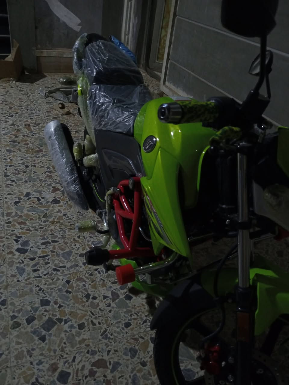 للبيع هوجي موديل 23 مسجل وكامل تحويل ثاني يوم اللي يريد لوحات انجليزي بعدهن ما مشدودات لون اخضر مغلف بي بي اف لايت جنون مال جارجر عالي وناسي صار لي شهر من اخذته وسعره مناسب اللي يحب يعرف سعره يتواصل عليه على هذا الرقم المو شراي لا يدق مكاني التاميم قرب مطعم حجي باسم الاستفسار على هذا الرقم***********
