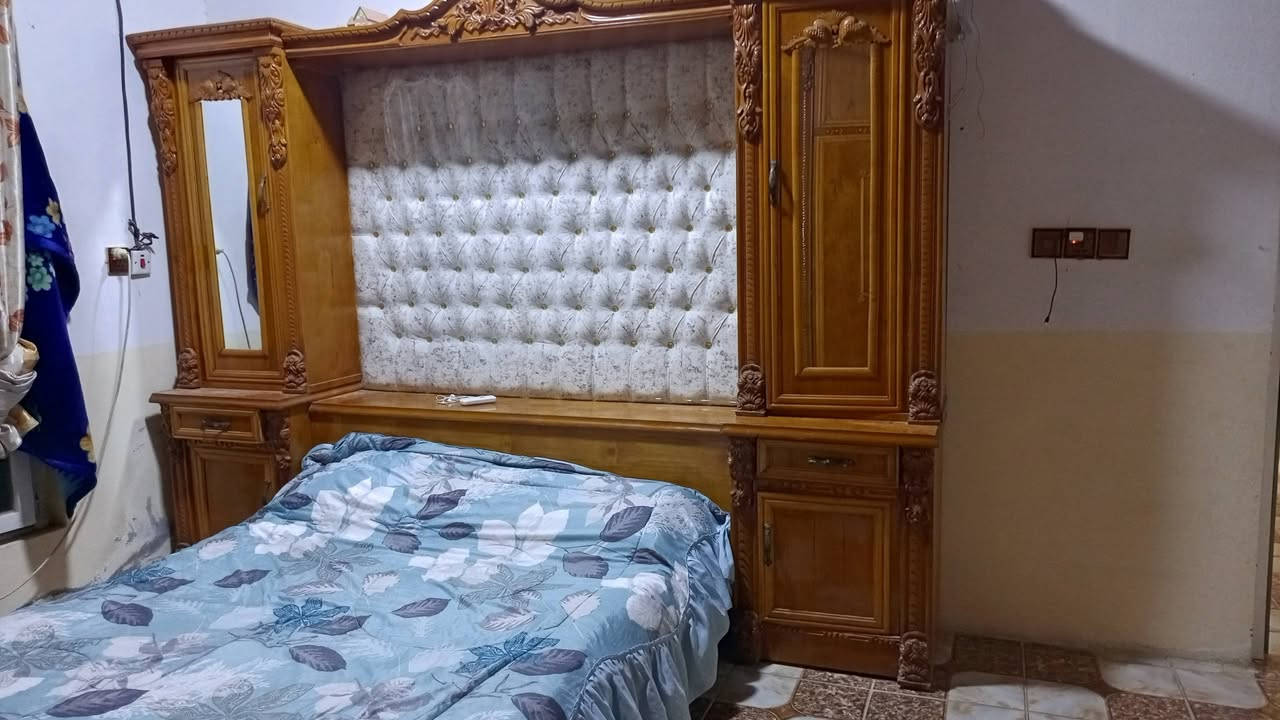 غرفه خشب • مستعمل أقل سنة • سعر خاص