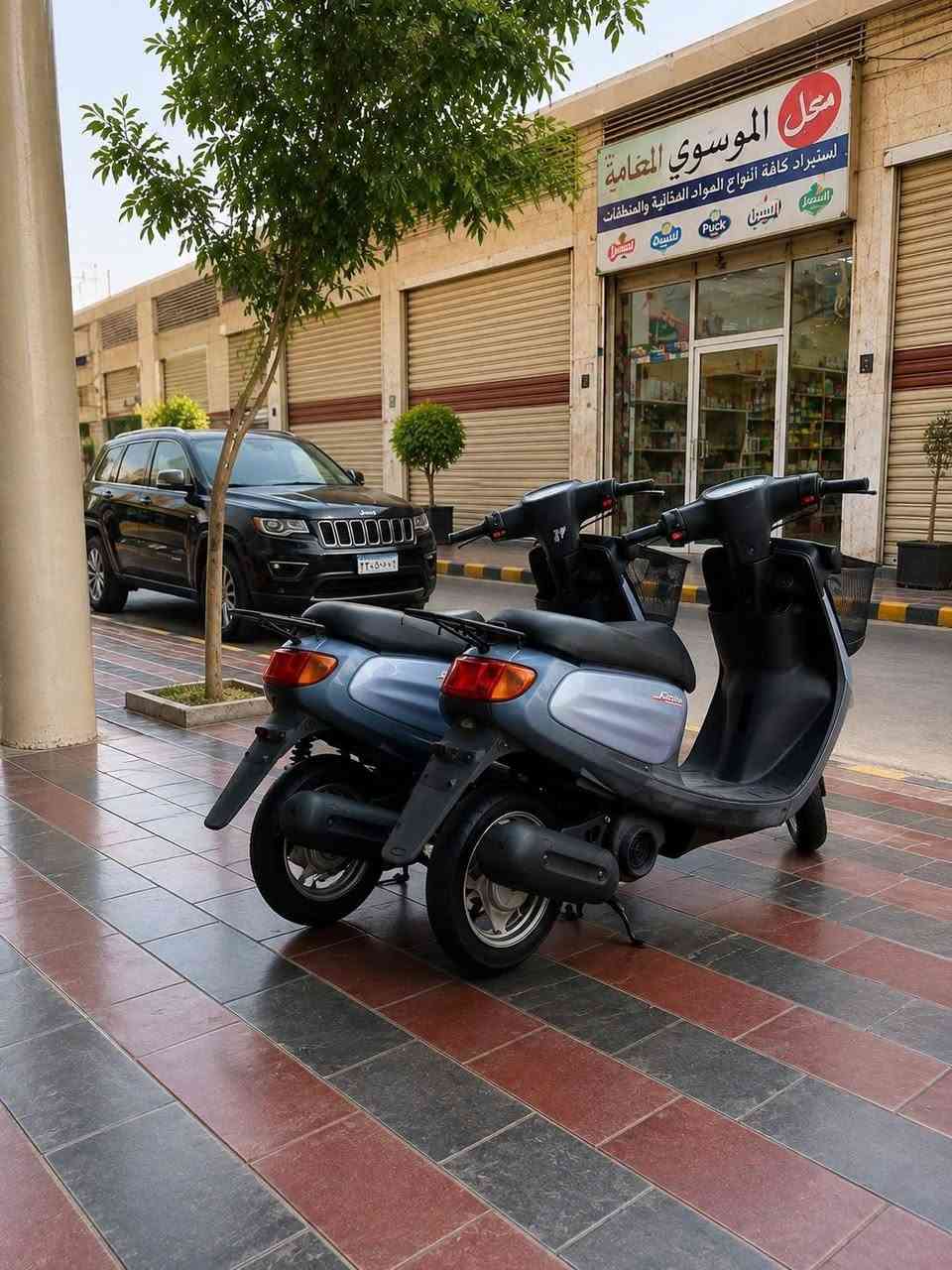دراجه منغولي حاويه مماشيه بالشارع
العدد ٢ 
السعر ١٢٠٠ وقابل للتفاوض 
مكان الدراجات طويريج 
***********
