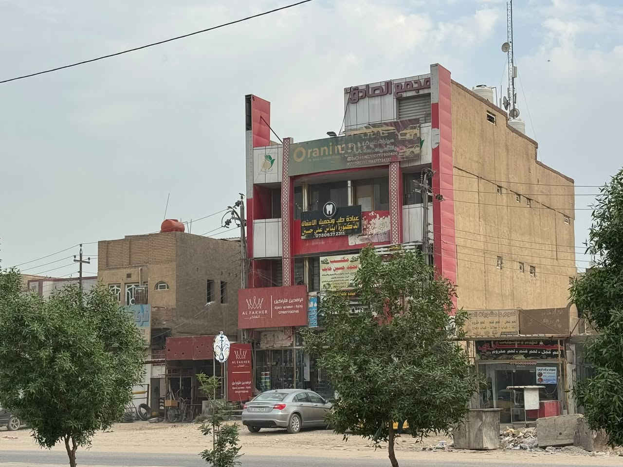 بناية تجارية • ٢٢٠م • ٨ شقق