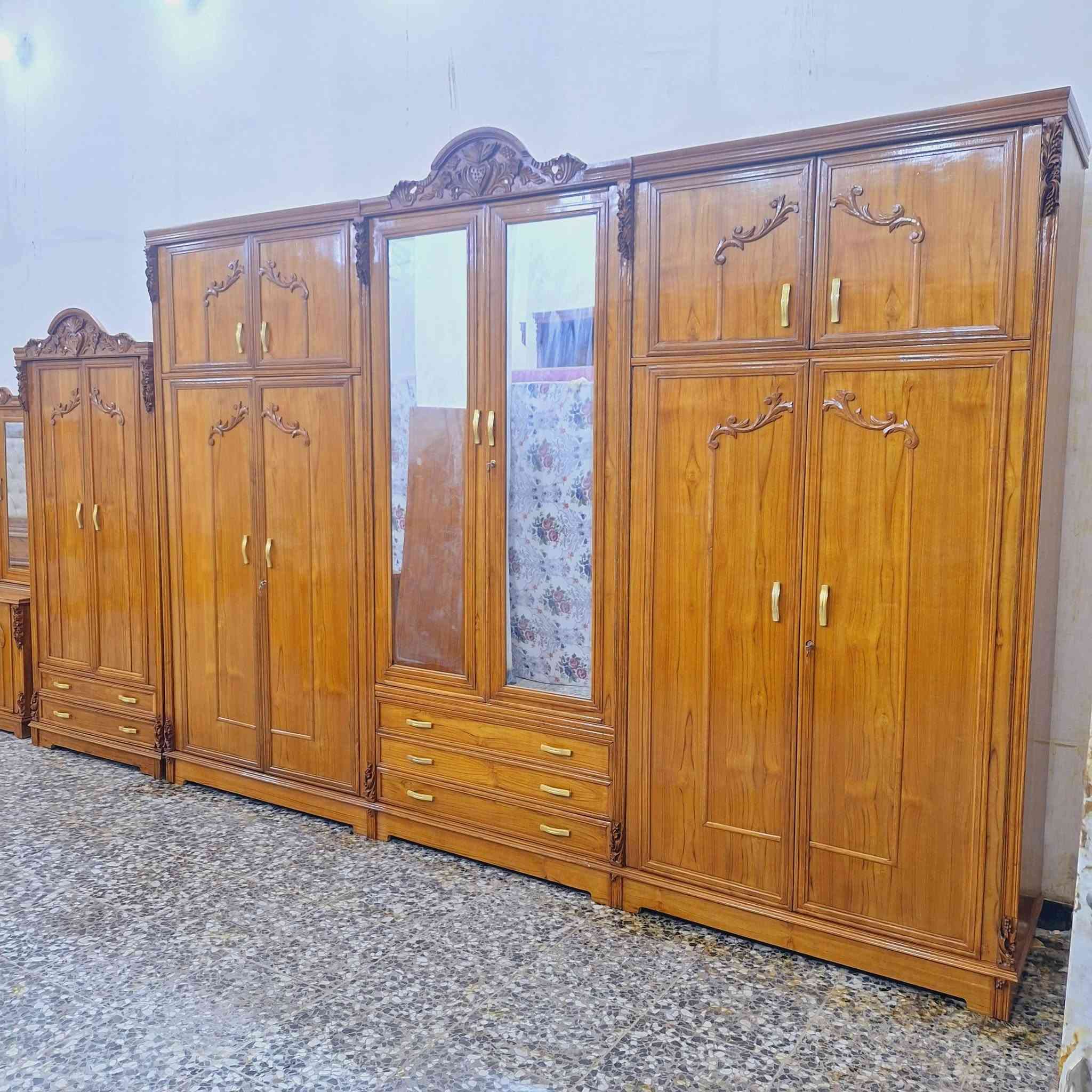 غرفه ست ابواب ملحق داخل خارج صاج أخت الجديده شغل حديث تفصال درجه اولى السعر مناسب للإستفسار ***********
