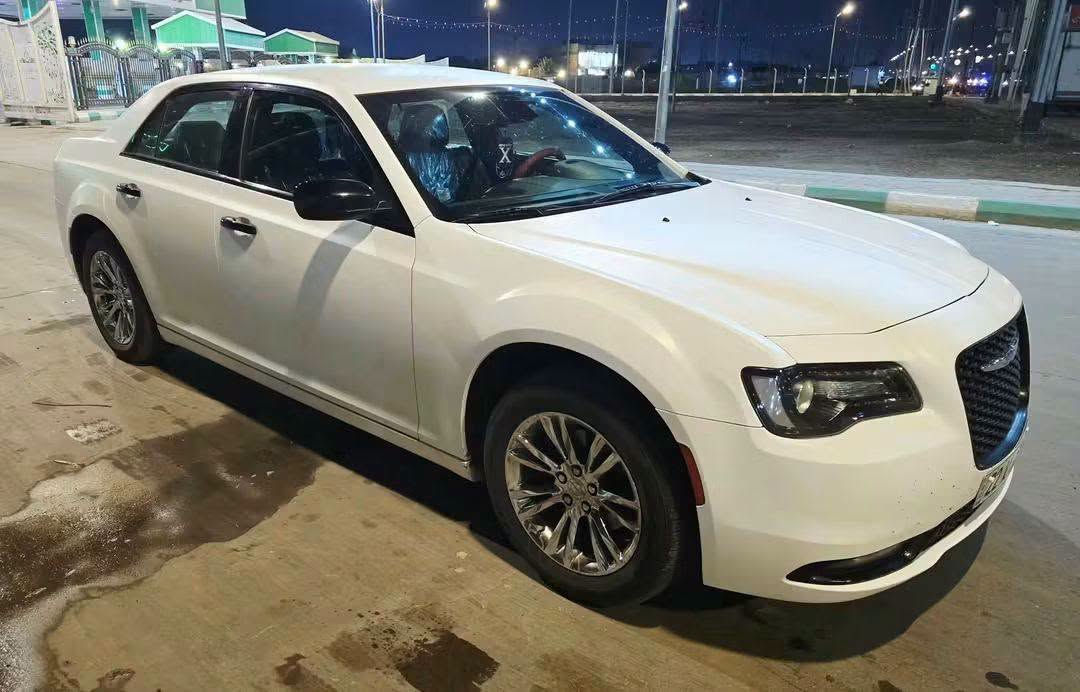 السلام عليكم
اوباما كرايسلر S كلين تايتل موديل 2019 رقم اربيل سنويه ورقام جديده 2030 شرط التحويل 
محرك 3600
كفاله عامه من فتح وصبغ وضربه وتبديل 
مكان سياره ميسان العماره مركز المدينه 
ماشيه 98 الف
السعر 265
للاستفسار ***********

