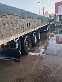 شاحنات • معلومات ناقصة